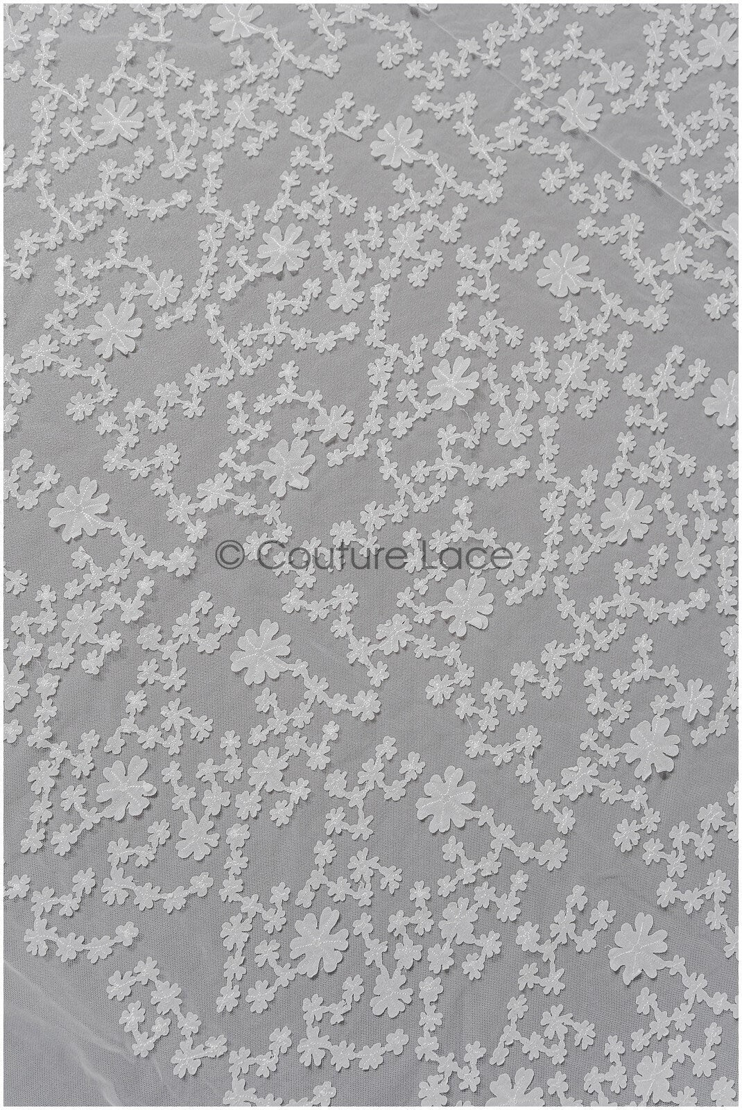 3D Blumen Spitzenstoff Off-White/ französische Spitze/ Couture Spitze/ Brautspitze mit Blumen// L22-424T
