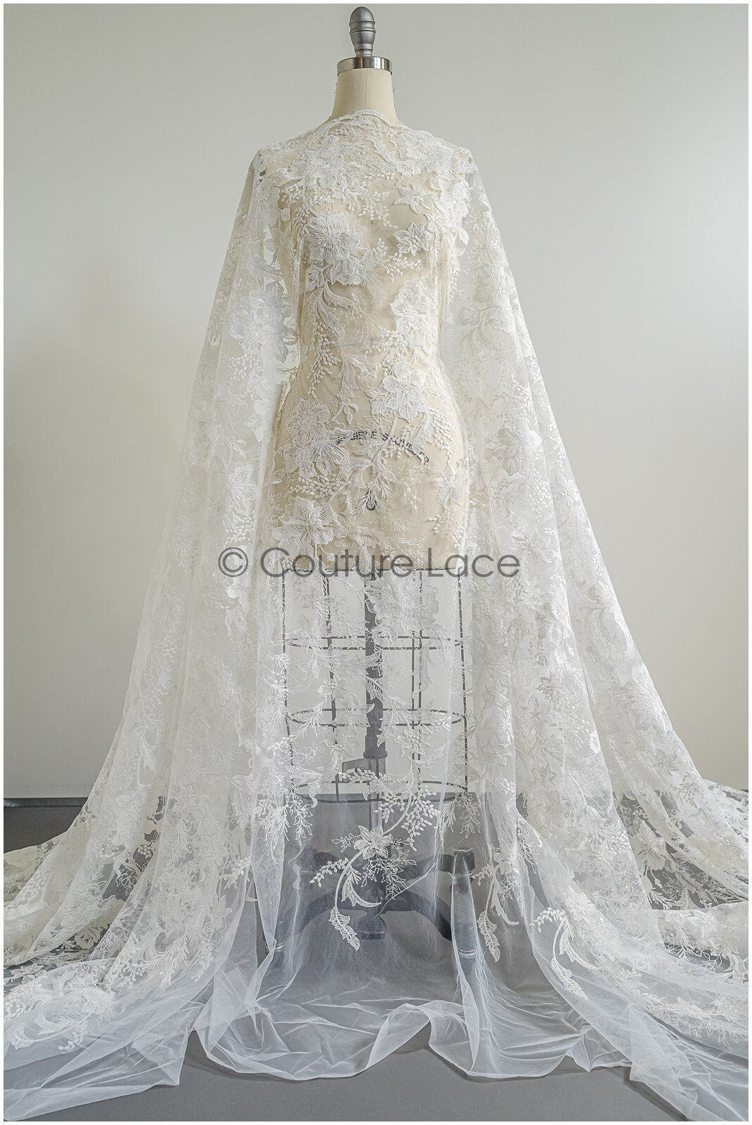 Florale Braut Spitze Off-White/ Brautspitze mit Blumen/ florale Hochzeit Spitze/ Couture Spitze// L22-425