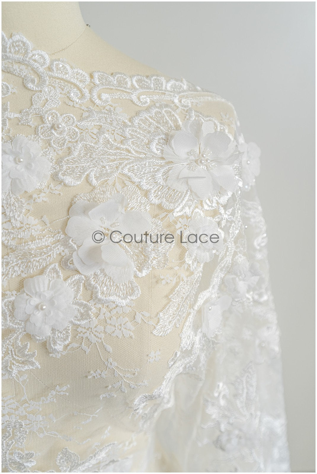 Perlen Spitze Stoff mit 3D Blumen/ Couture Spitzenstoff Off-White/ Braut Spitzenstoff/ Perlen Spitze// L22-426