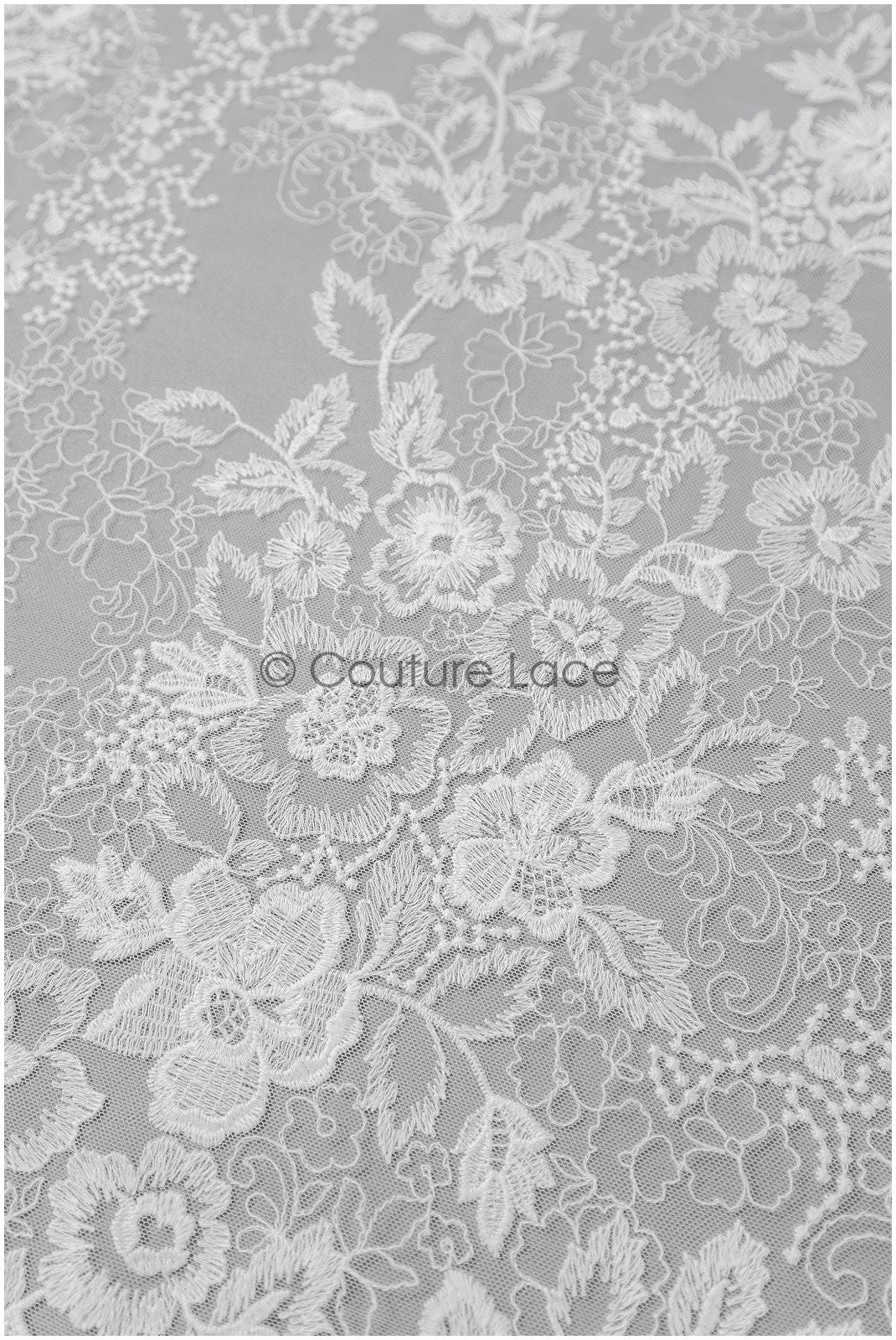 Romantischer Braut Spitzenstoff mit Blumenmuster/ florale Couture Spitze/ bestickte Brautspitze// L22-433