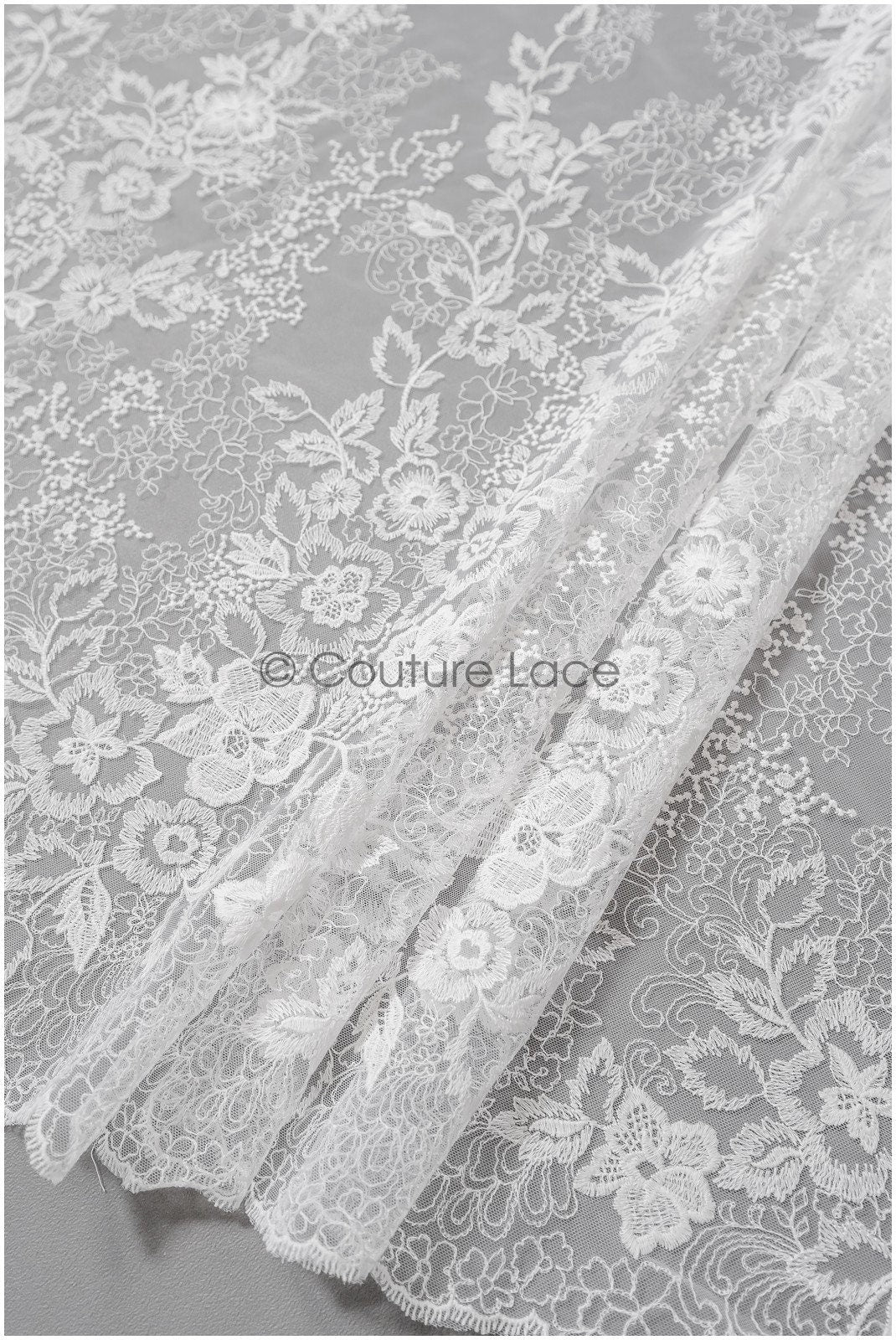 Romantischer Braut Spitzenstoff mit Blumenmuster/ florale Couture Spitze/ bestickte Brautspitze// L22-433