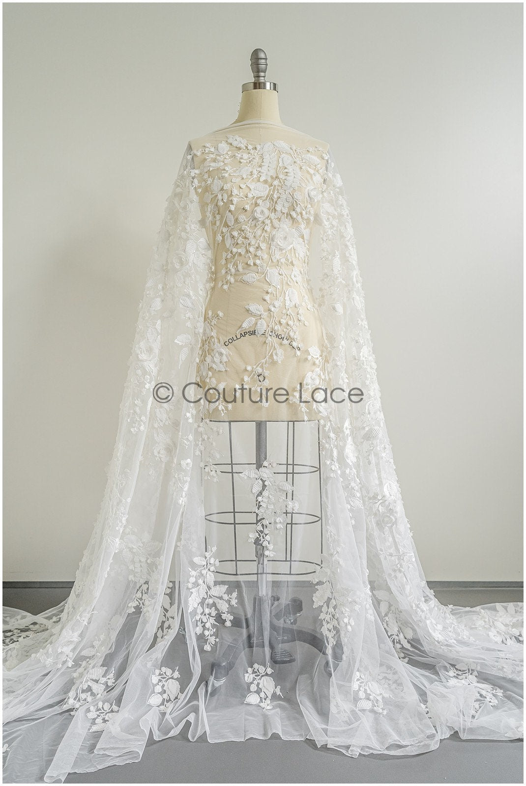 Wunderschöner floraler Spitzenstoff mit 3D Blumen/ Braut Couture Spitzenstoff mit Pailletten/ Brautspitze mit 3D Blumen// L22-441