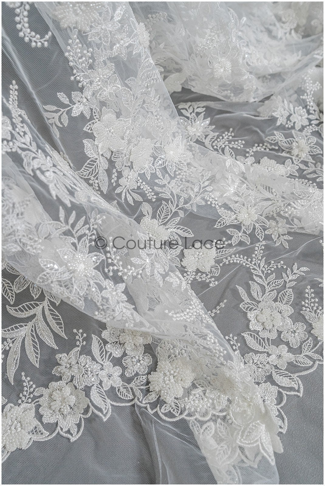 Wunderschöner 3D Blumen Spitzenstoff Off-White/ Braut Couture Spitzenstoff/ 3D Brautspitze mit Ästen & Blättern// L22-452
