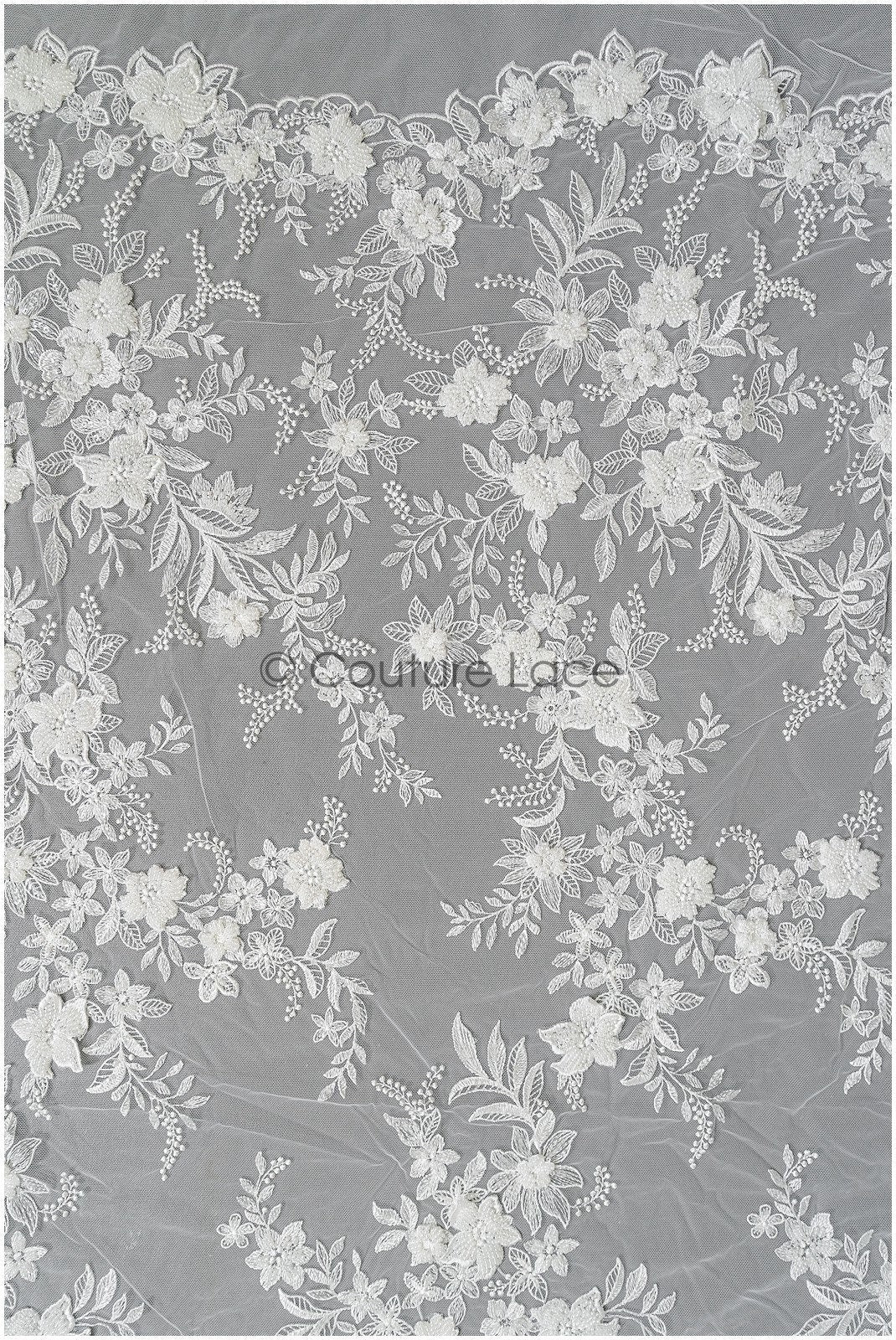 Wunderschöner 3D Blumen Spitzenstoff Off-White/ Braut Couture Spitzenstoff/ 3D Brautspitze mit Ästen & Blättern// L22-452