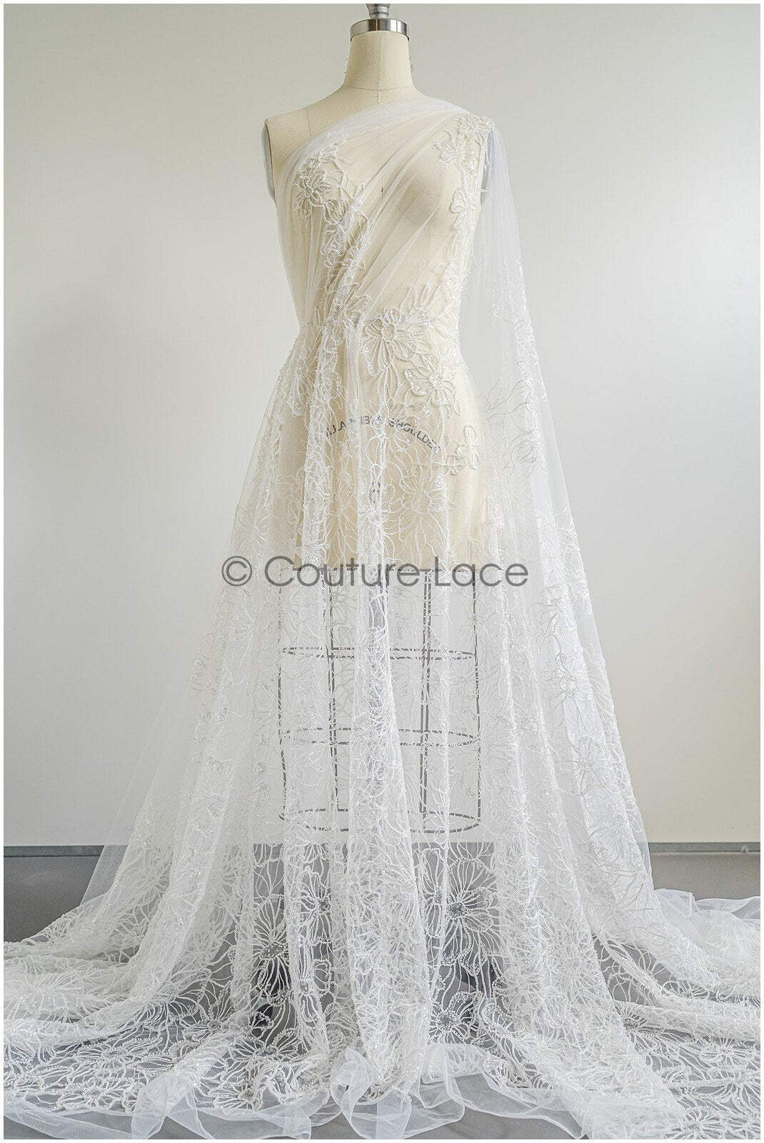 Perlen Spitzenstoff Off-White/ Couture Spitzenstoff mit Perlen & Pailletten/ Brautspitze mit Blumen// L22-454