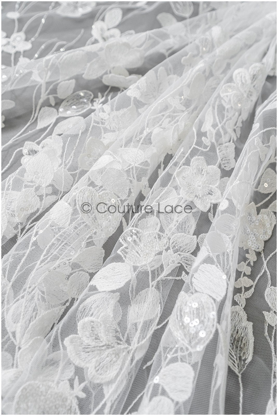 Wunderschöner 3D Blumen Spitzenstoff/ Braut Couture Spitzenstoff mit Perlen/ Brautspitze mit Ästen & Blättern// L22-463