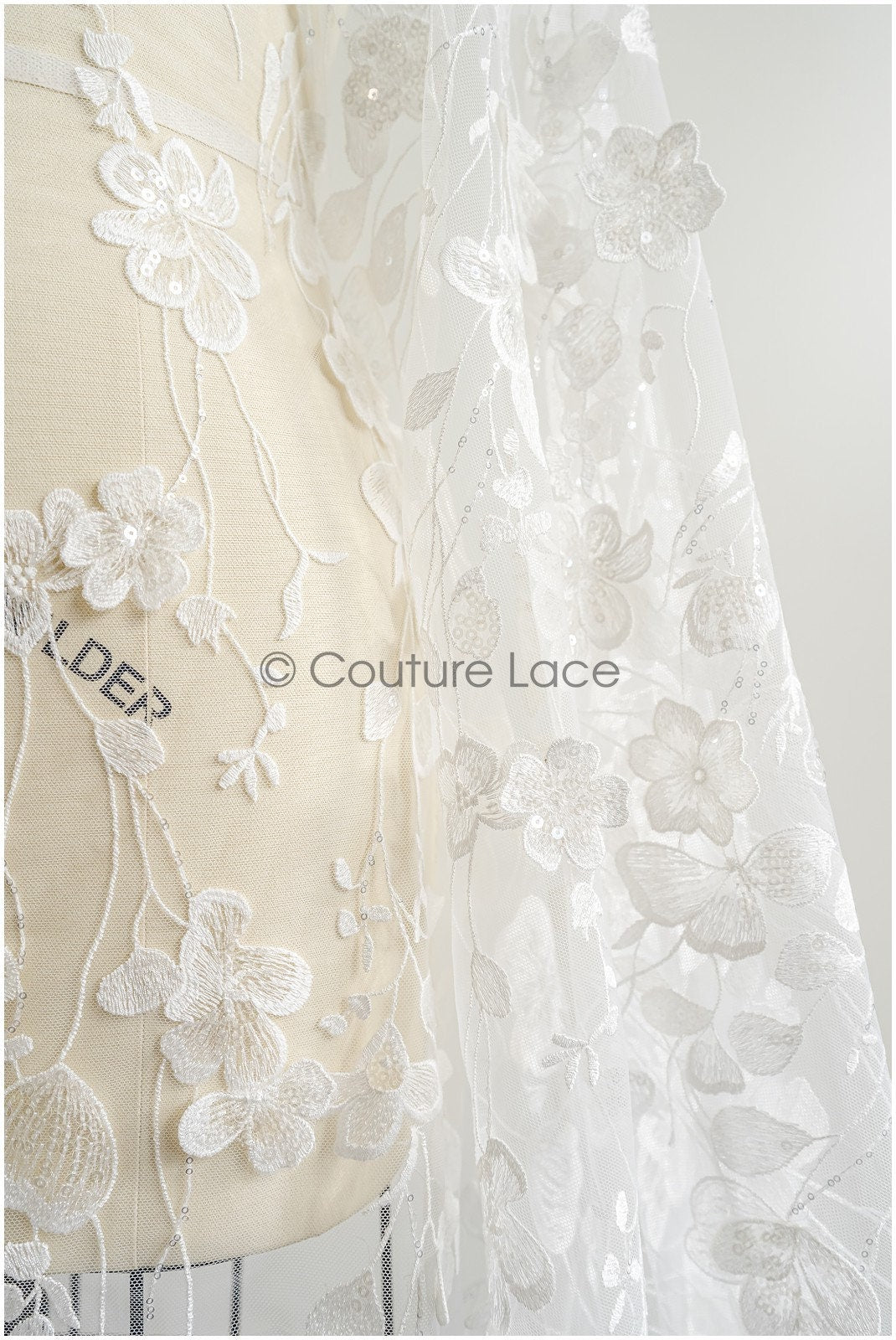 Wunderschöner 3D Blumen Spitzenstoff/ Braut Couture Spitzenstoff mit Perlen/ Brautspitze mit Ästen & Blättern// L22-463