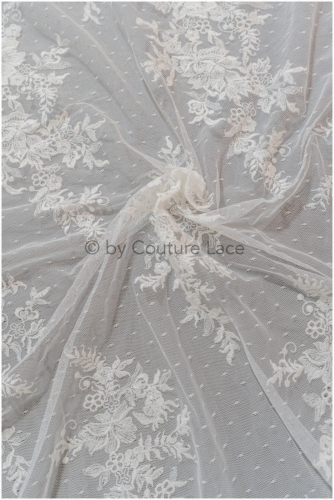 Romantischer Blumen Spitzenstoff Off-White/ Hochzeitskleid Spitzenstoff/ Braut Blumenspitze/ bestickter Spitzenstoff/ Spitzenschleier// L19-033