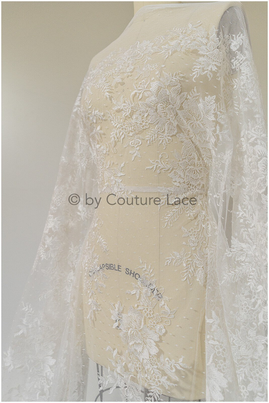 Romantischer Blumen Spitzenstoff Off-White/ Hochzeitskleid Spitzenstoff/ Braut Blumenspitze/ bestickter Spitzenstoff/ Spitzenschleier// L19-033