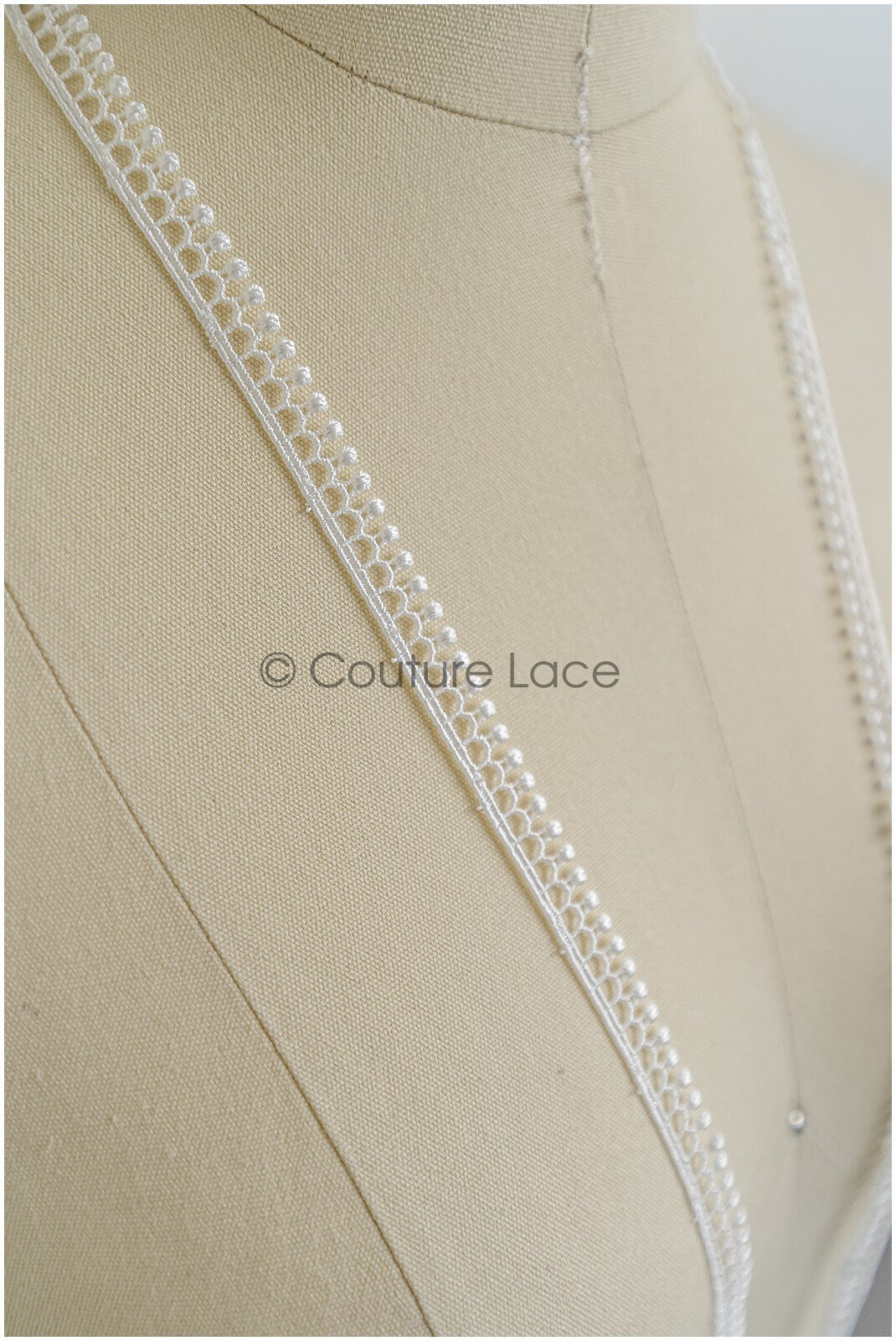 4yds Boho lace trim off-white/ geometric lace trim/ bridal guipure lace// T22-190