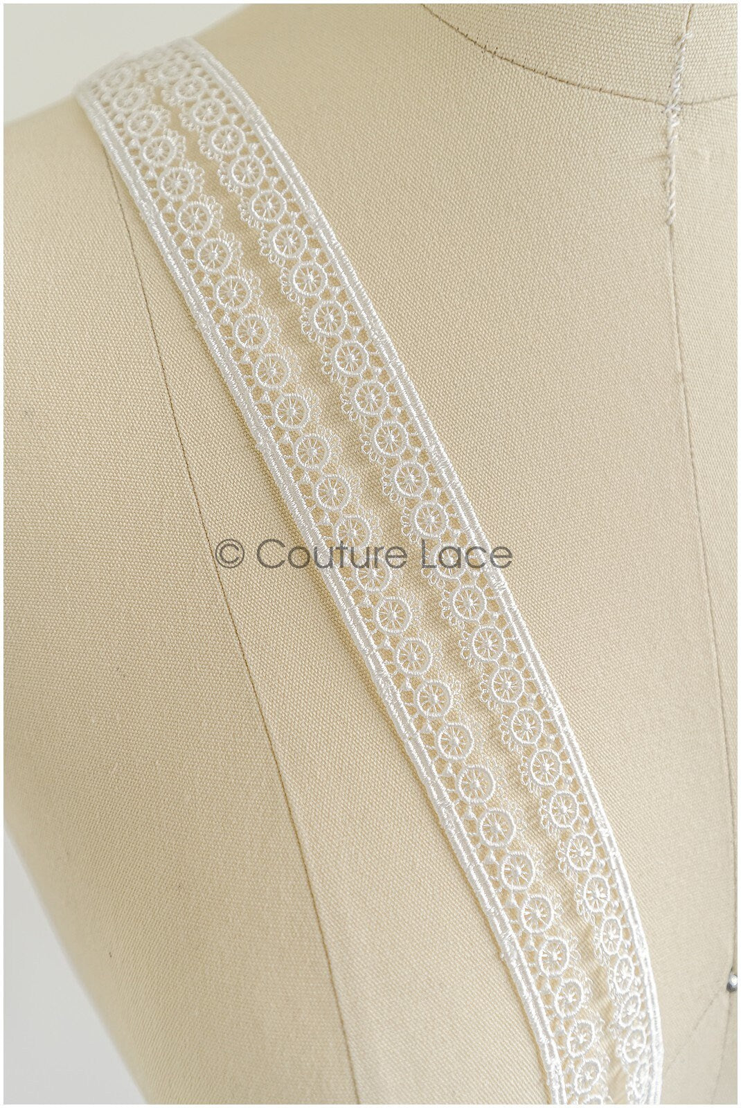 4yds Boho lace trim off-white/ romantic lace for wedding dresses/ guipure lace/ snowflake lace// T22-200