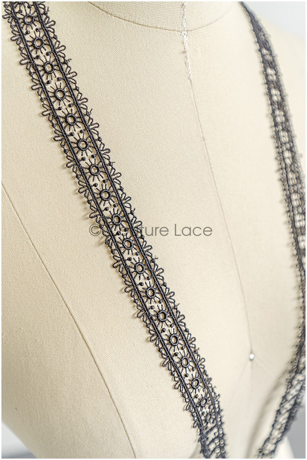 4yds Boho Lace Trim Black/ crocheted lace trim/ bridal guipure lace trim/ lace veil// T22-203