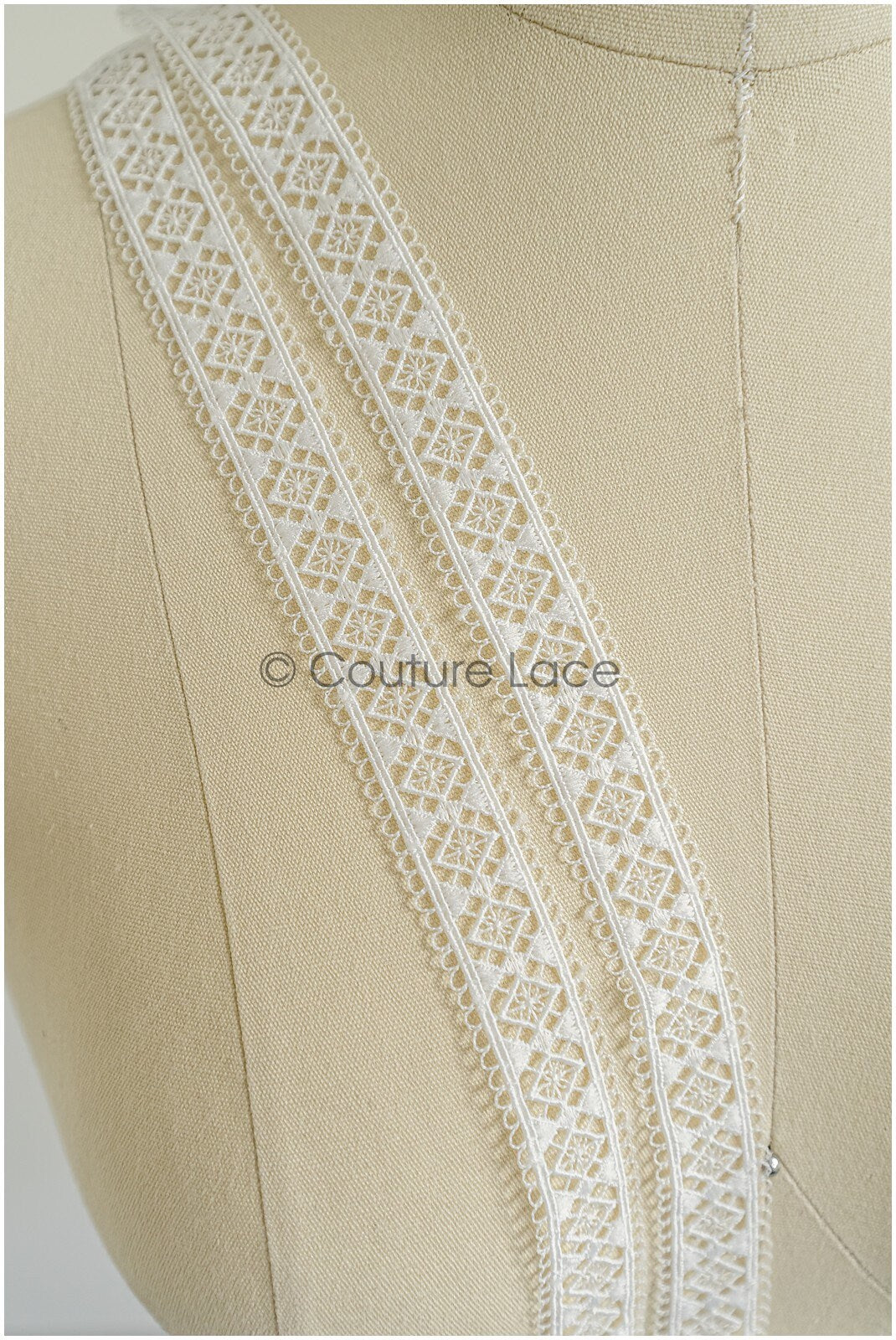 4yds Off-White Boho Lace Trim/ Crocheted Lace Trim/ Bridal Guipure Lace/ Dot Lace// T22-209
