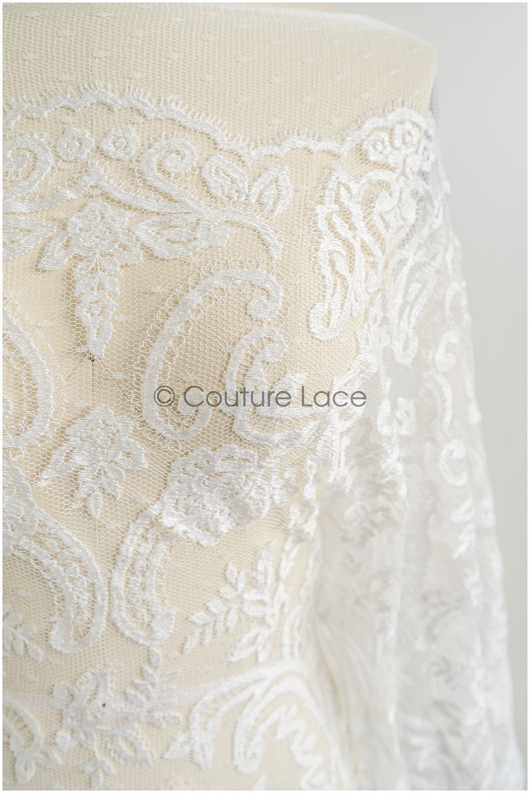 Wunderschöner Spitzenstoff Off-White/ Pünktchen Tüllsockel/ Couture Spitzenstoff/ Boho Braut Spitze// L22-271B