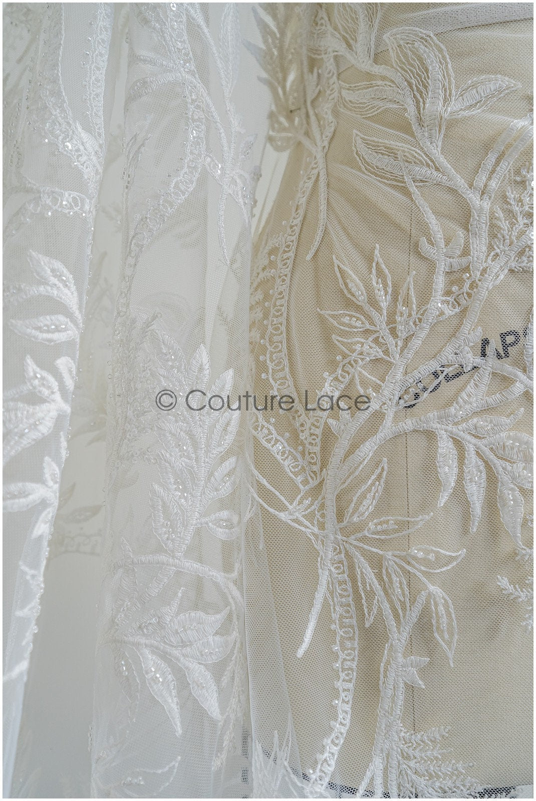 Perlen Spitzenstoff Off-White/ Couture Spitzenstoff mit Perlen/ Braut Spitzenstoff/ Perlen Spitze// L22-422OW