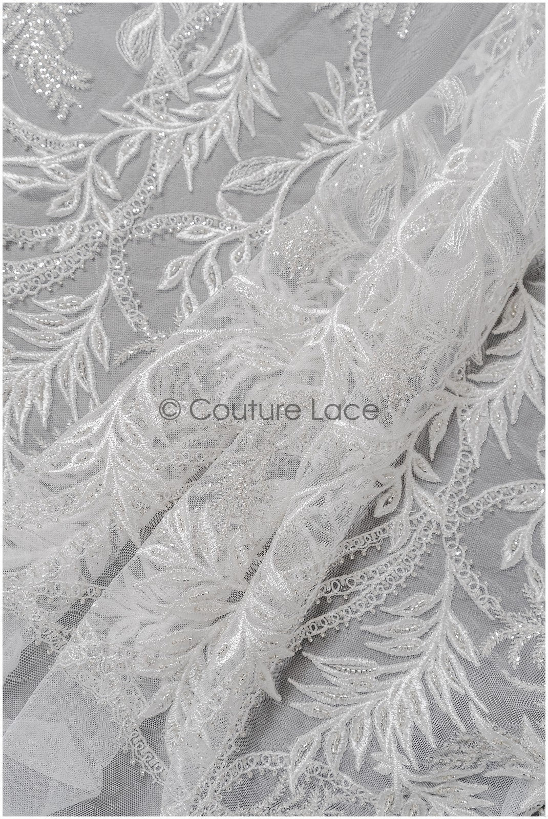 Wunderschöner Perlen Spitzenstoff Off-White Silber/ Couture Spitzenstoff mit Perlen & Pailletten/ Brautspitze mit Ästen & Blättern// L22-422SI