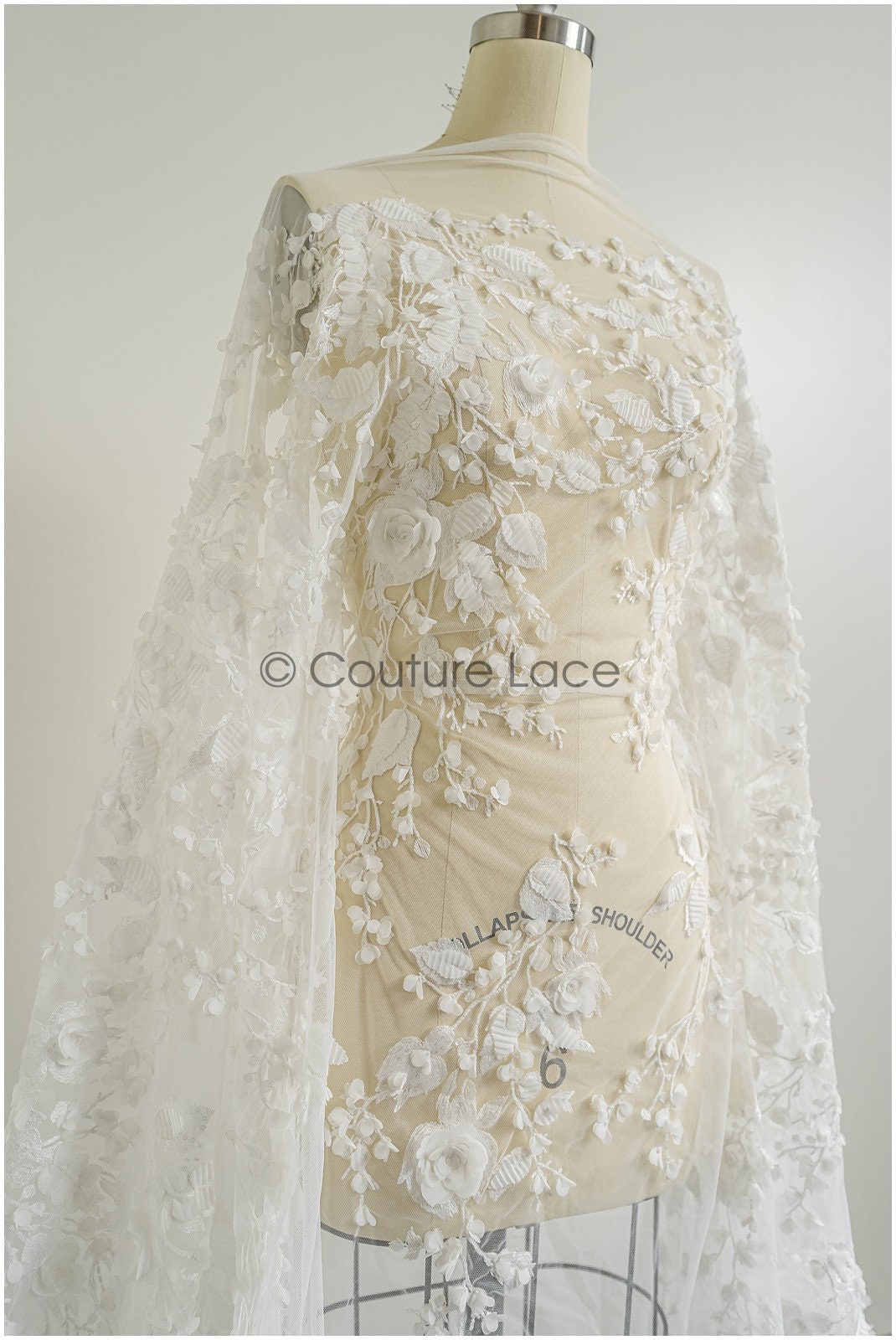 Wunderschöner floraler Spitzenstoff mit 3D Blumen/ Braut Couture Spitzenstoff mit Pailletten/ Brautspitze mit 3D Blumen// L22-441