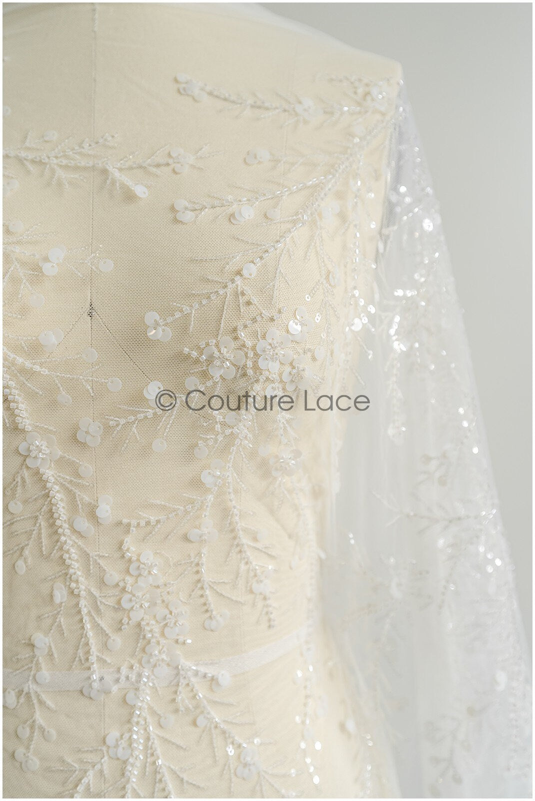 Perlen Spitzenstoff Off-White/ Couture Spitzenstoff/ Brautspitze/ Perlenspitze// L22-449