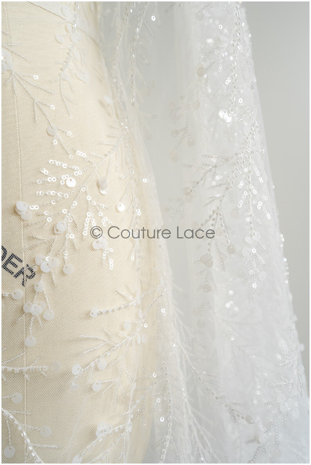 Perlen Spitzenstoff Off-White/ Couture Spitzenstoff/ Brautspitze/ Perlenspitze// L22-449