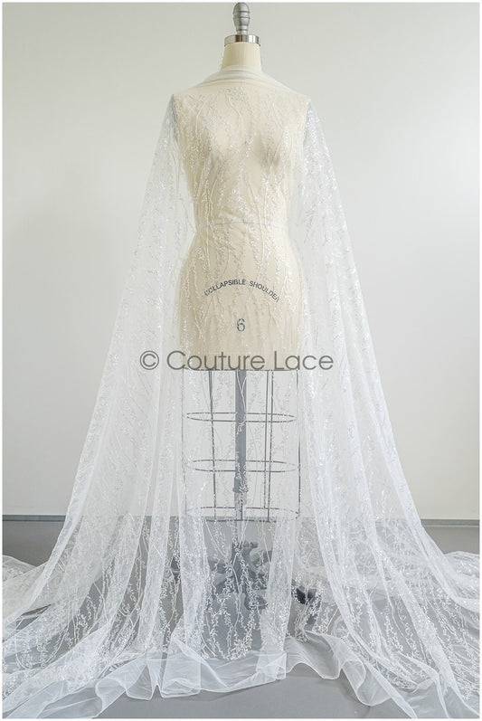 Tela de encaje con lentejuelas y diseño de ondas / Encaje de alta costura en color off-white / Encaje nupcial con lentejuelas // L22-455