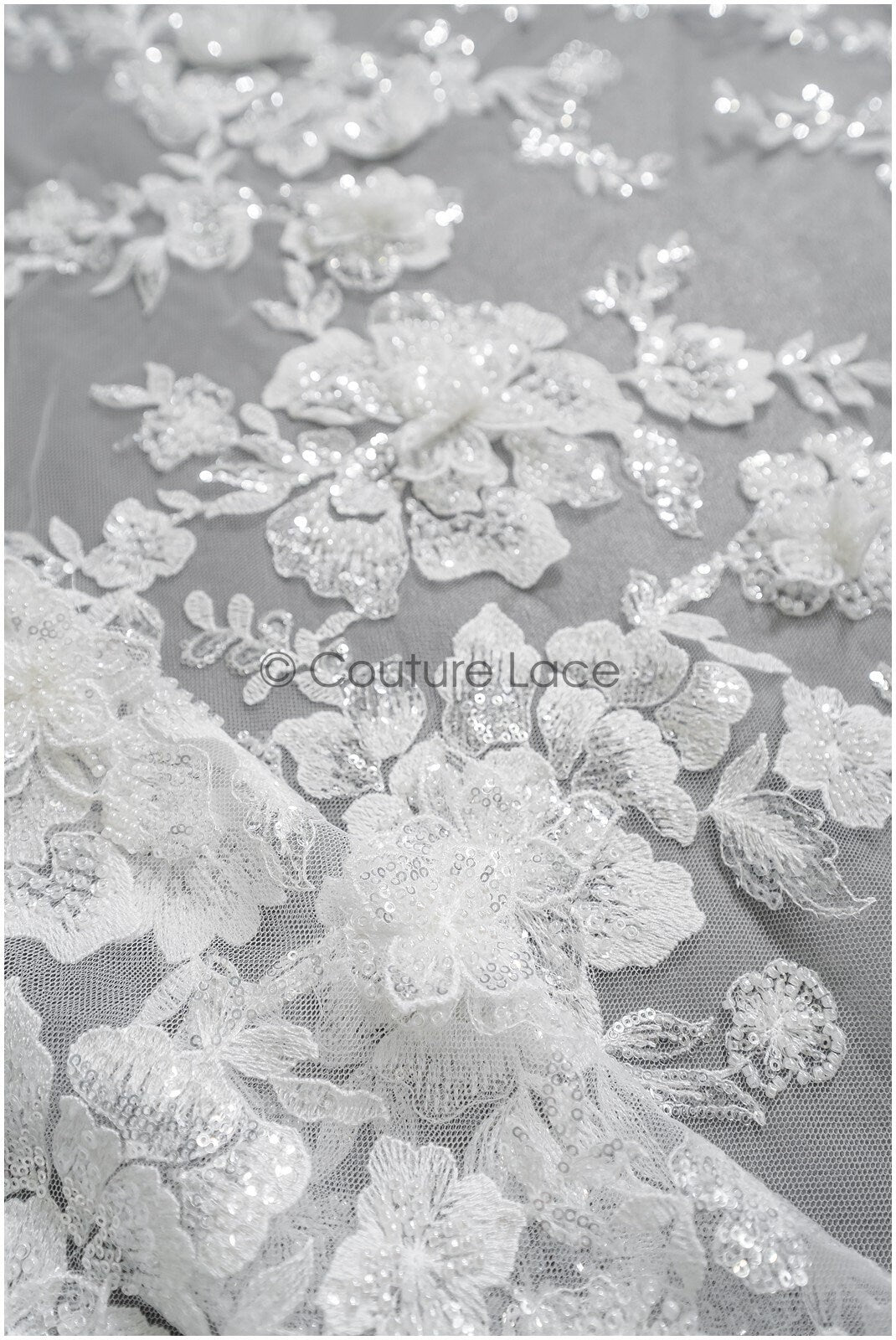 Wunderschöner 3D Blumen Spitzenstoff/ Braut Couture Spitzenstoff/ Spitzenstoff mit Perlen/ Brautspitze mit Ästen & Blättern// L22-460