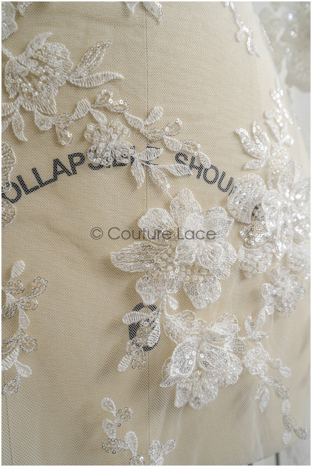 Wunderschöner 3D Blumen Spitzenstoff/ Braut Couture Spitzenstoff/ Spitzenstoff mit Perlen/ Brautspitze mit Ästen & Blättern// L22-460