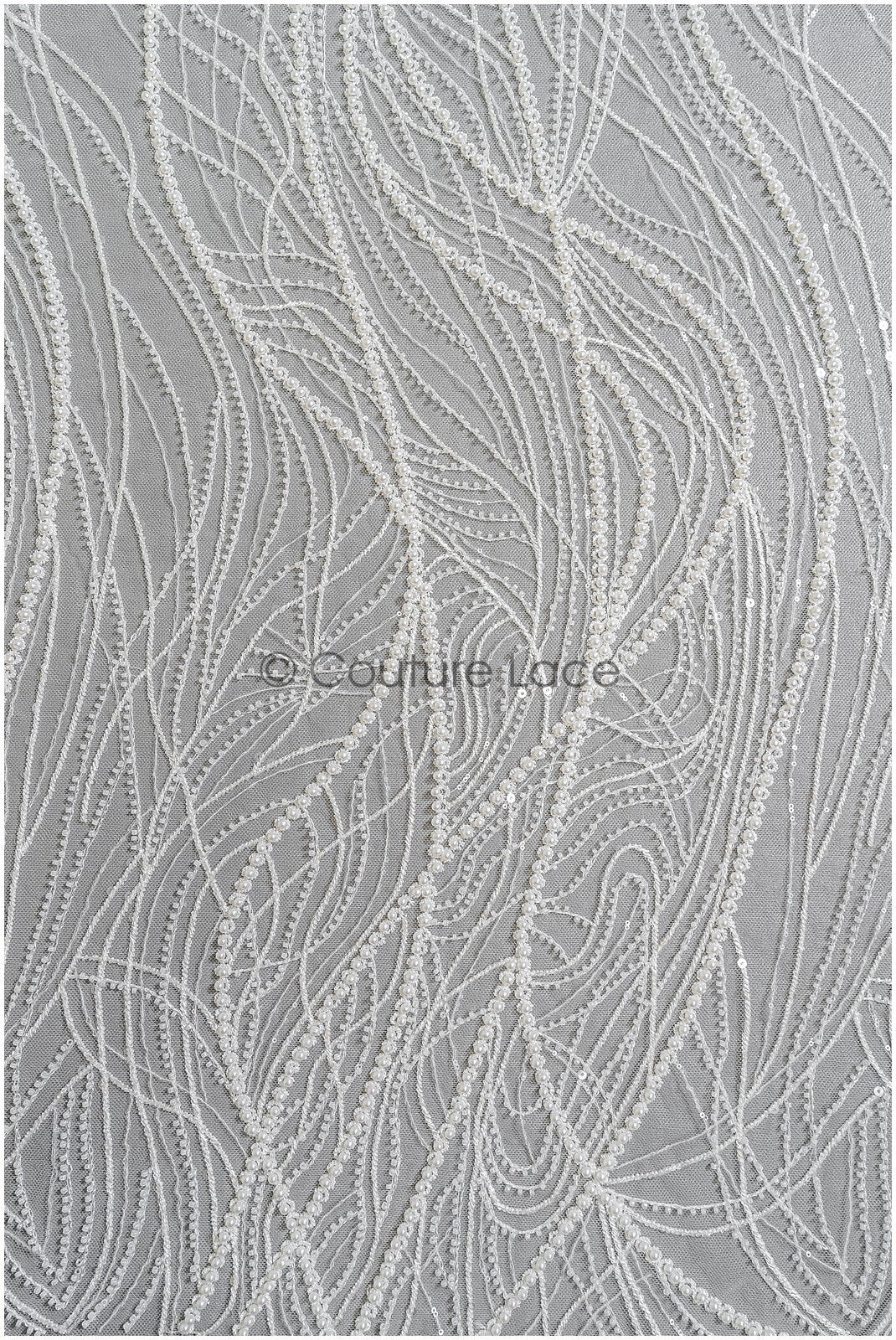 Wunderschöner Perlen Spitzenstoff mit geschwungenen Linien/ Couture Spitzenstoff mit Perlen & Pailletten/ Brautspitze Off-White// L22-481