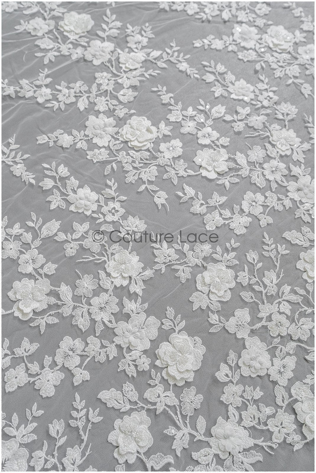 Wunderschöner 3D Blumen Spitzenstoff/ Braut Couture Spitzenstoff Off-White/ 3D Brautspitze mit Perlen/ Brautspitze// L22-471