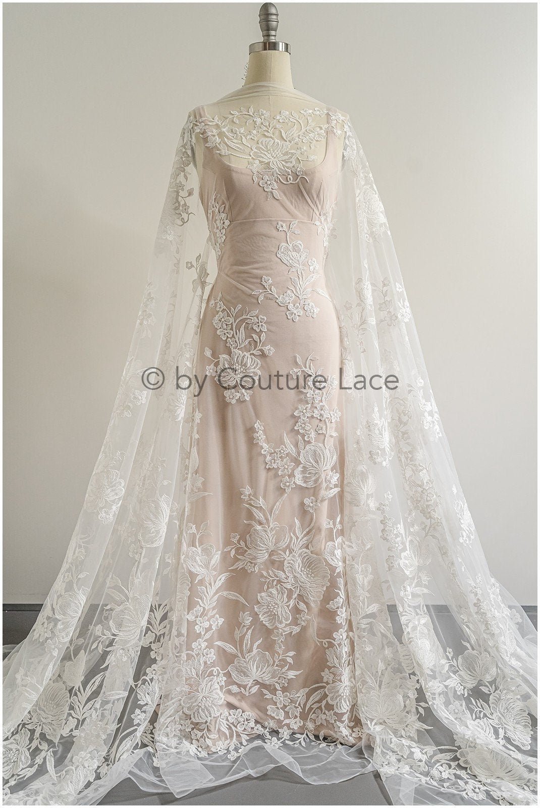 Romantischer Braut Spitzenstoff/ Blumen Spitze Off-White/ floraler Couture Spitzenstoff/ bestickte Spitze// L22-497