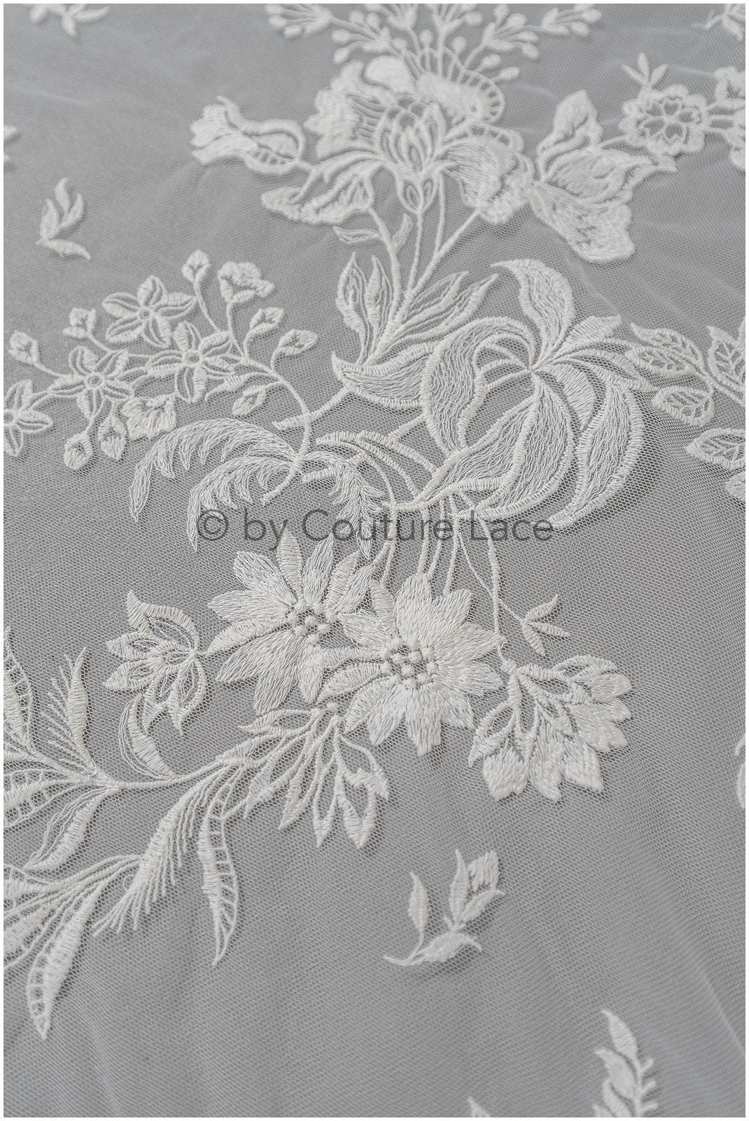 Romantischer Braut Spitzenstoff mit Blumenmuster/ florale Couture Spitze/ bestickte Braut Spitze// L22-498