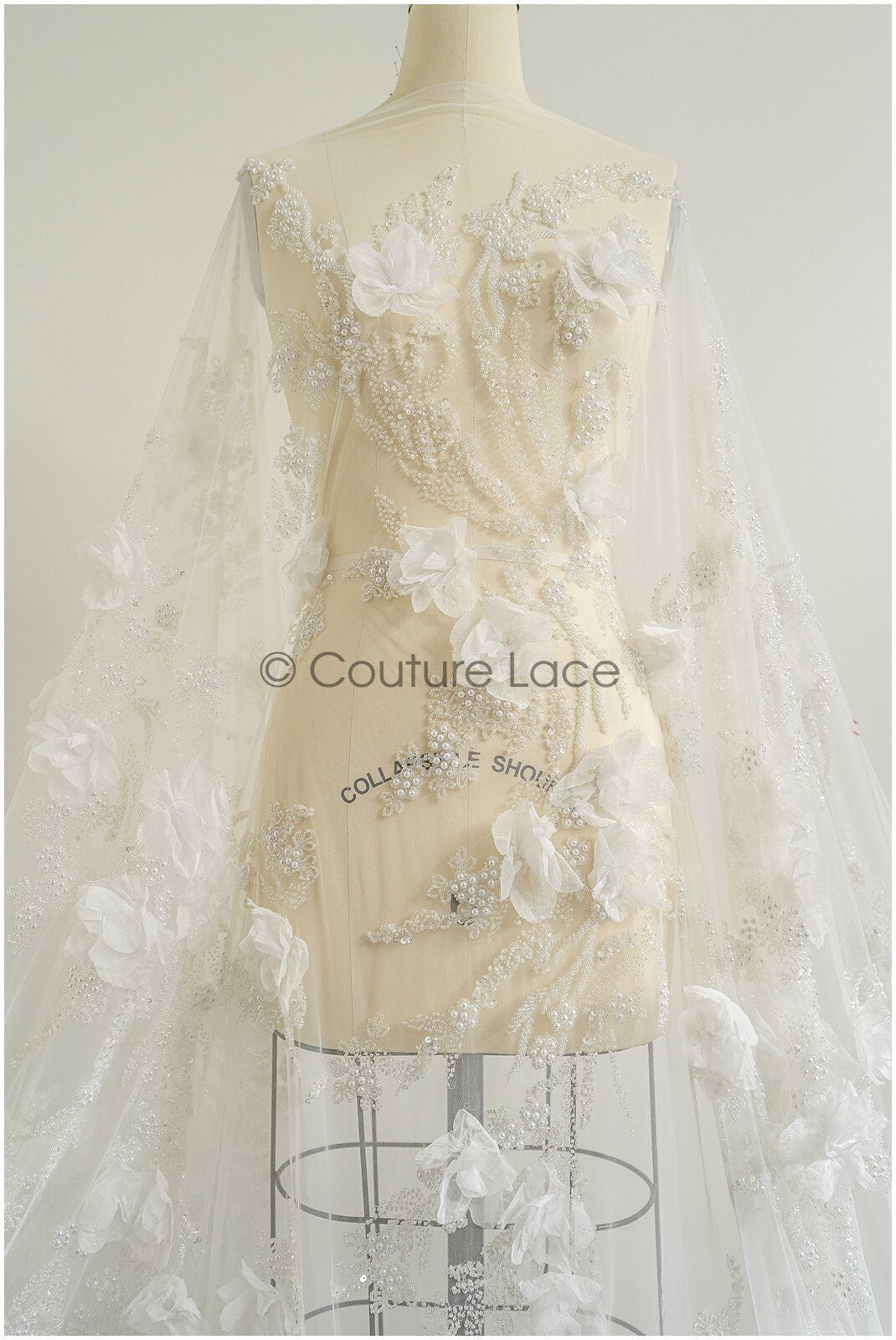 Perlen Braut Spitzenstoff Off-Whtie/ schwere Perlenspitze/ Couture Spitzenstoff/ Couture Brautspitze Stoff// L22-477