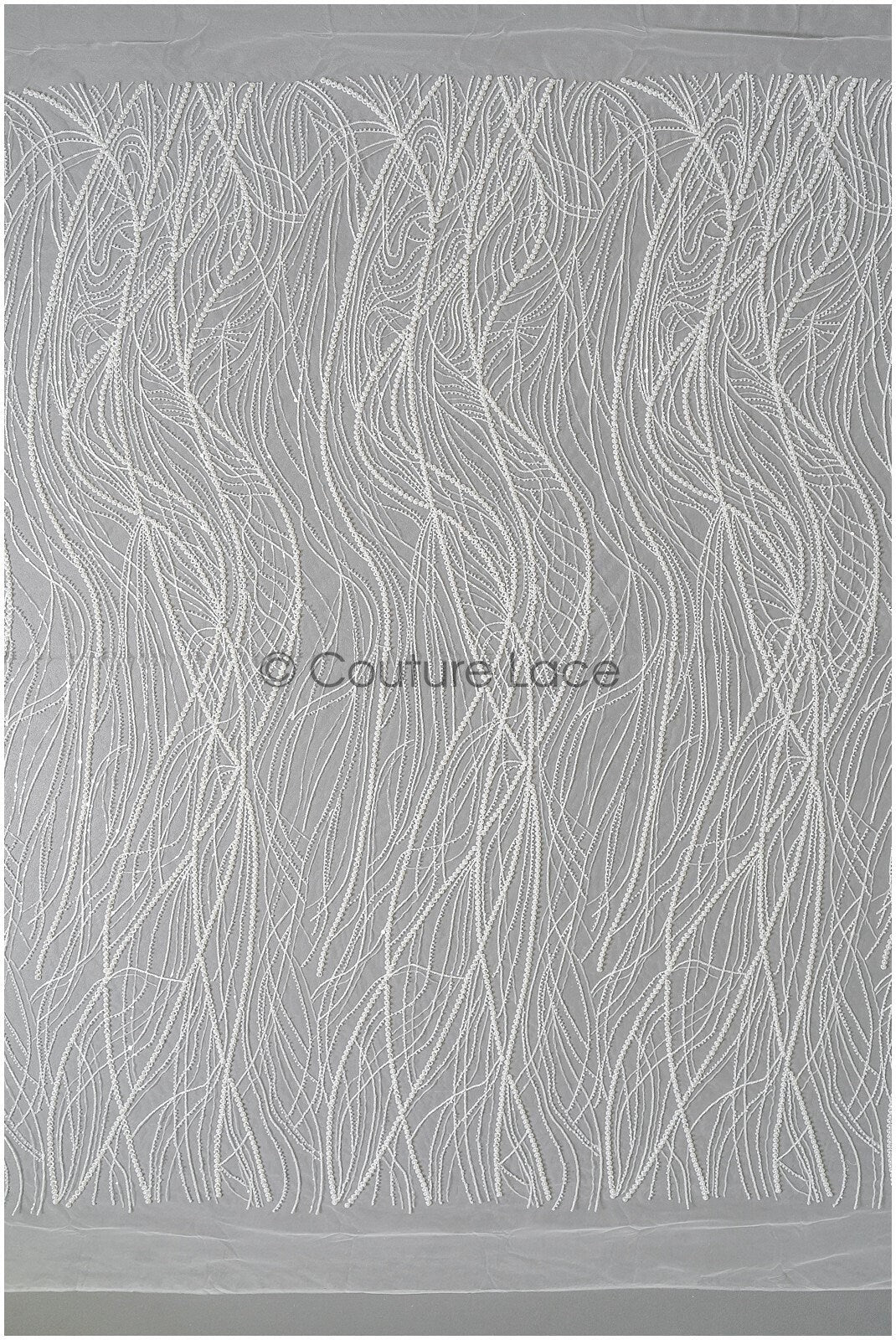 Wunderschöner Perlen Spitzenstoff mit geschwungenen Linien/ Couture Spitzenstoff mit Perlen & Pailletten/ Brautspitze Off-White// L22-481