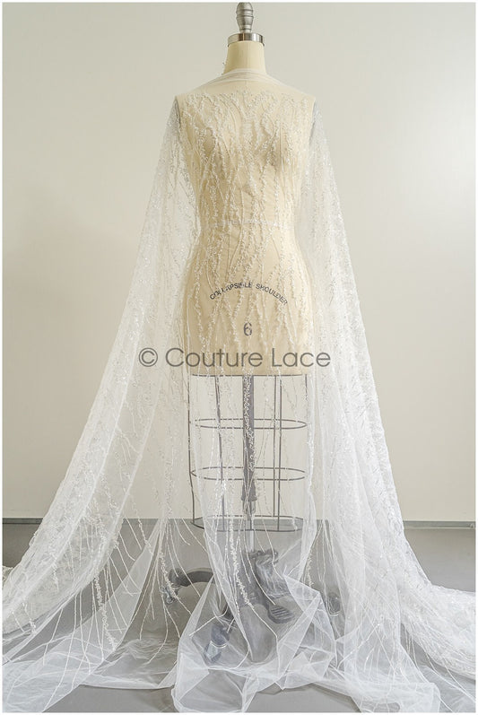 Wunderschöner Perlen Spitzenstoff mit Linien/ Couture Spitzenstoff mit Perlen & Pailletten/ Brautspitze Off-White// L22-467