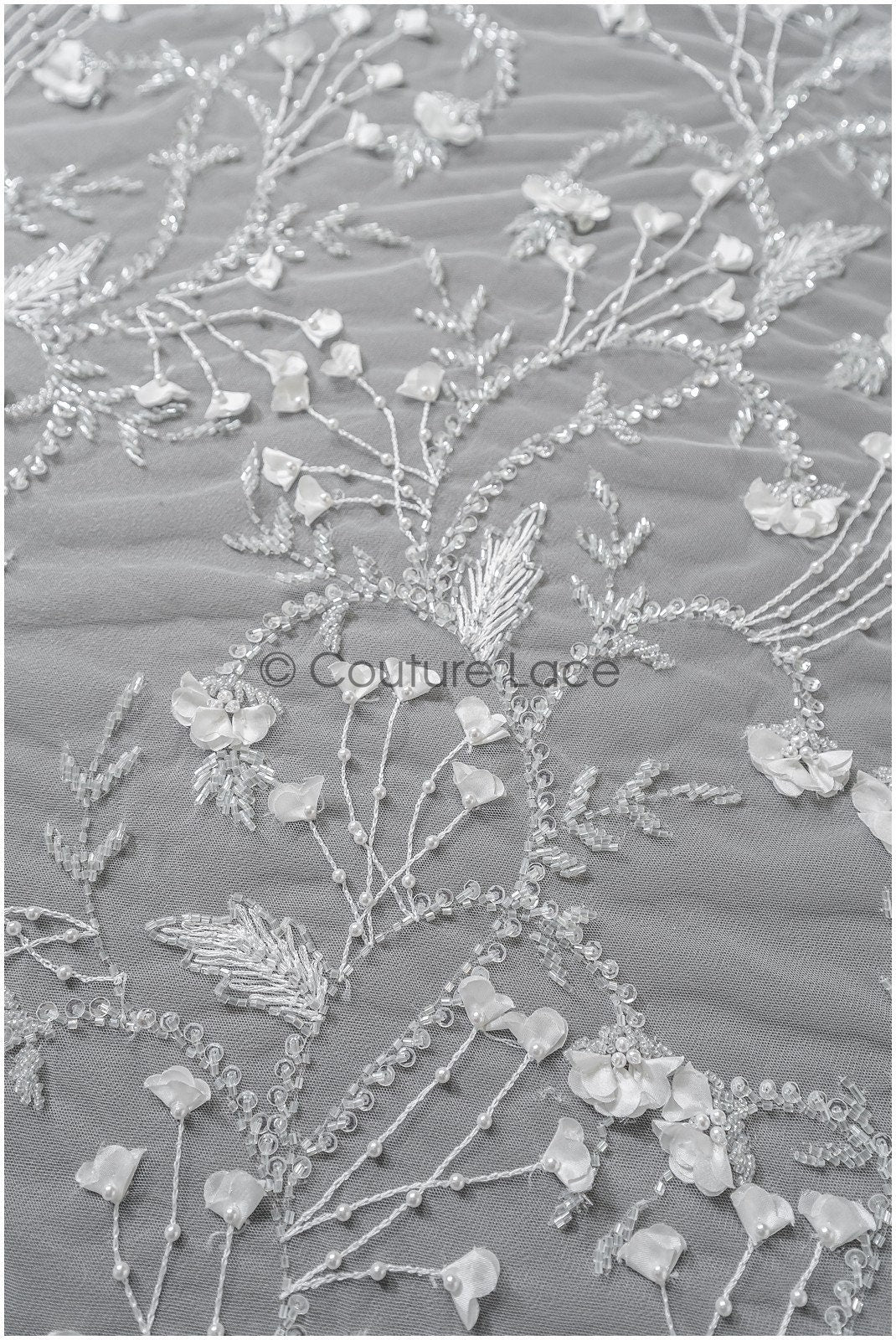 Perlen Braut Spitzenstoff/ Perlenspitze mit 3D-Blumen Off-White/ Couture Spitzenstoff/ Braut Spitzenstoff// L22-478