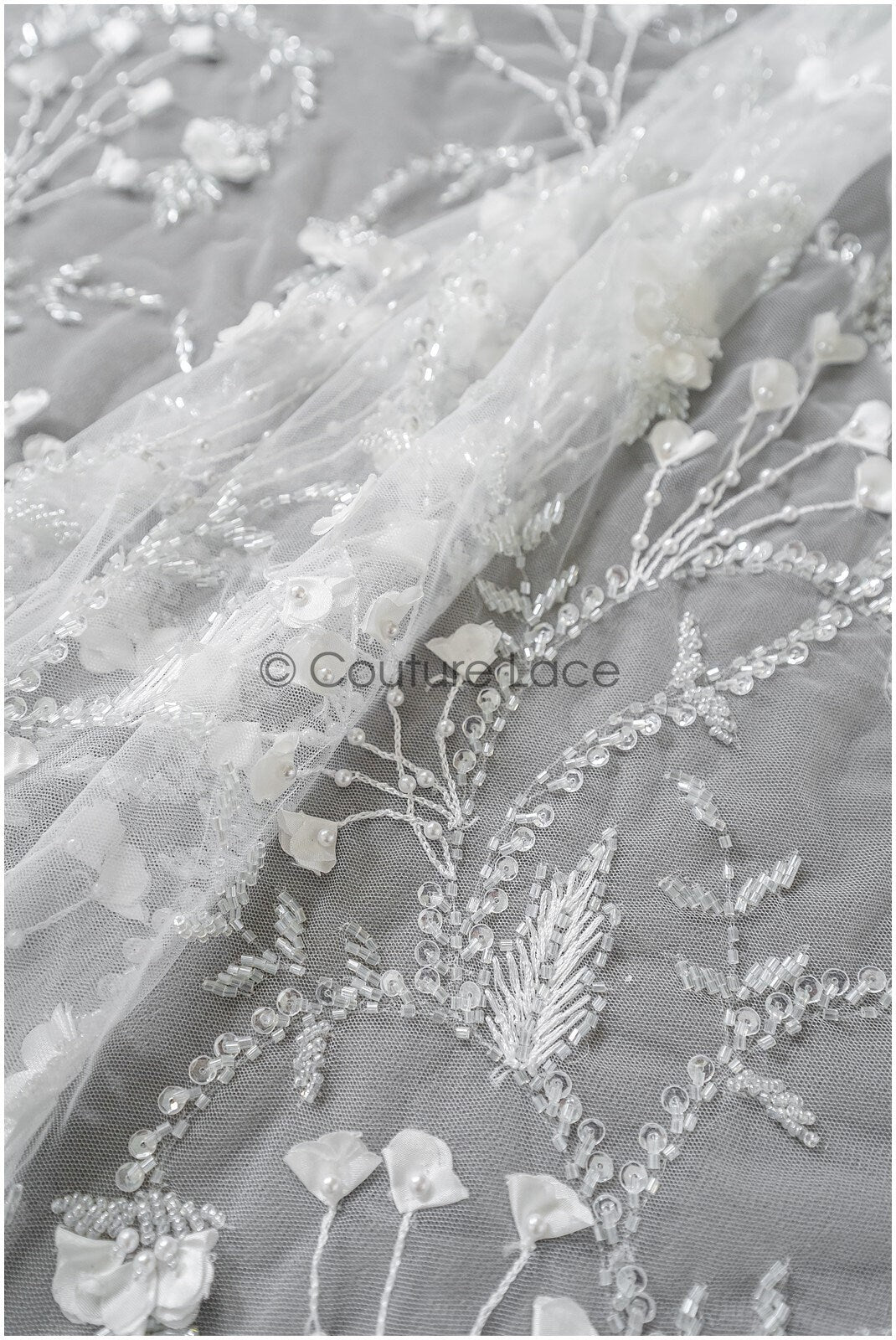 Perlen Braut Spitzenstoff/ Perlenspitze mit 3D-Blumen Off-White/ Couture Spitzenstoff/ Braut Spitzenstoff// L22-478