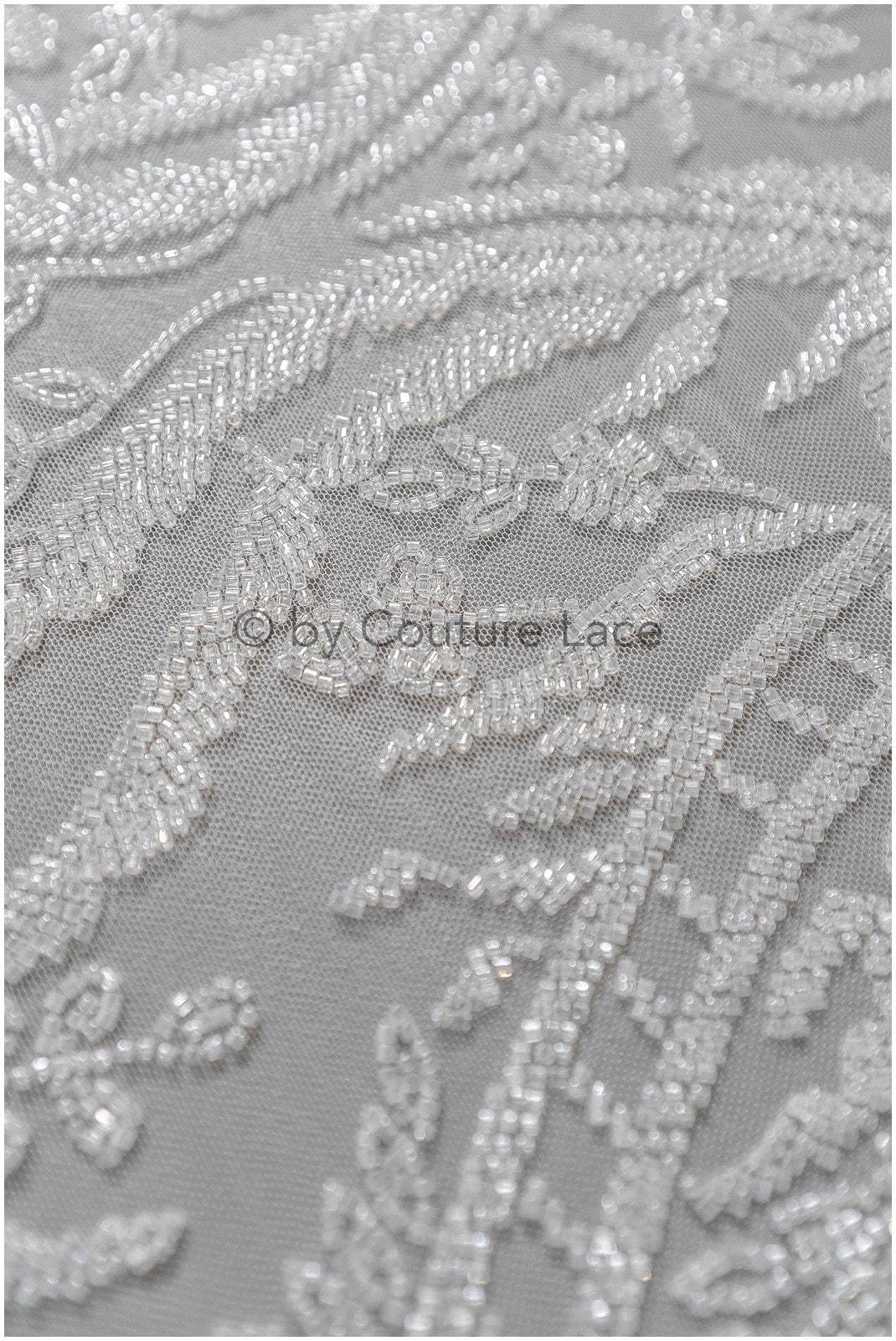 Schwerer Braut Spitzenstoff mit verschnörkelten Muster/ Perlenspitze Off-White/ Couture Spitzenstoff/ Brautspitze// L22-495