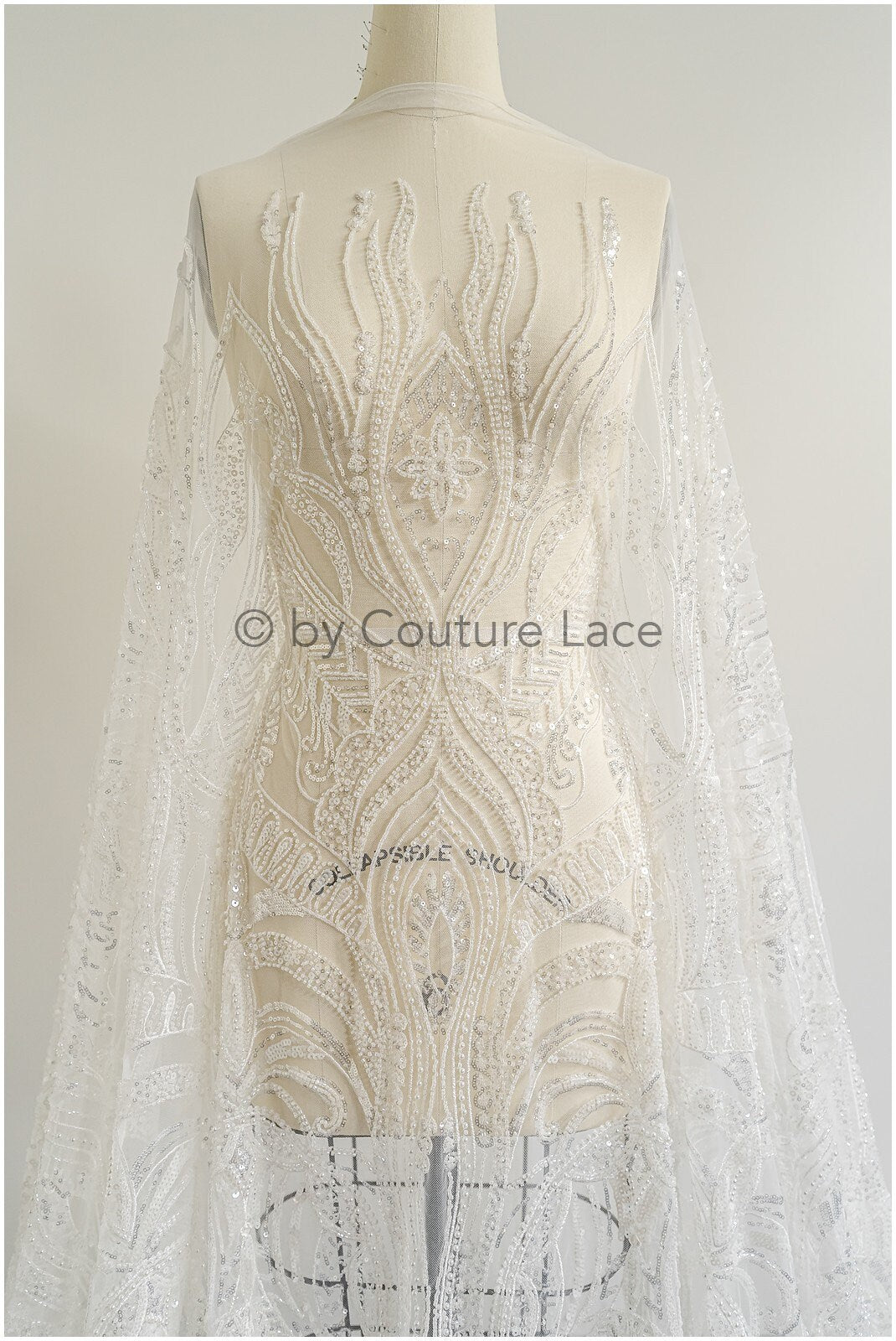 Glitzerperlen Spitzenstoff mit Linien/ Couture Spitzenstoff mit Perlen/ Pallas Couture Spitzenstoff/ Brautspitze// L22-504