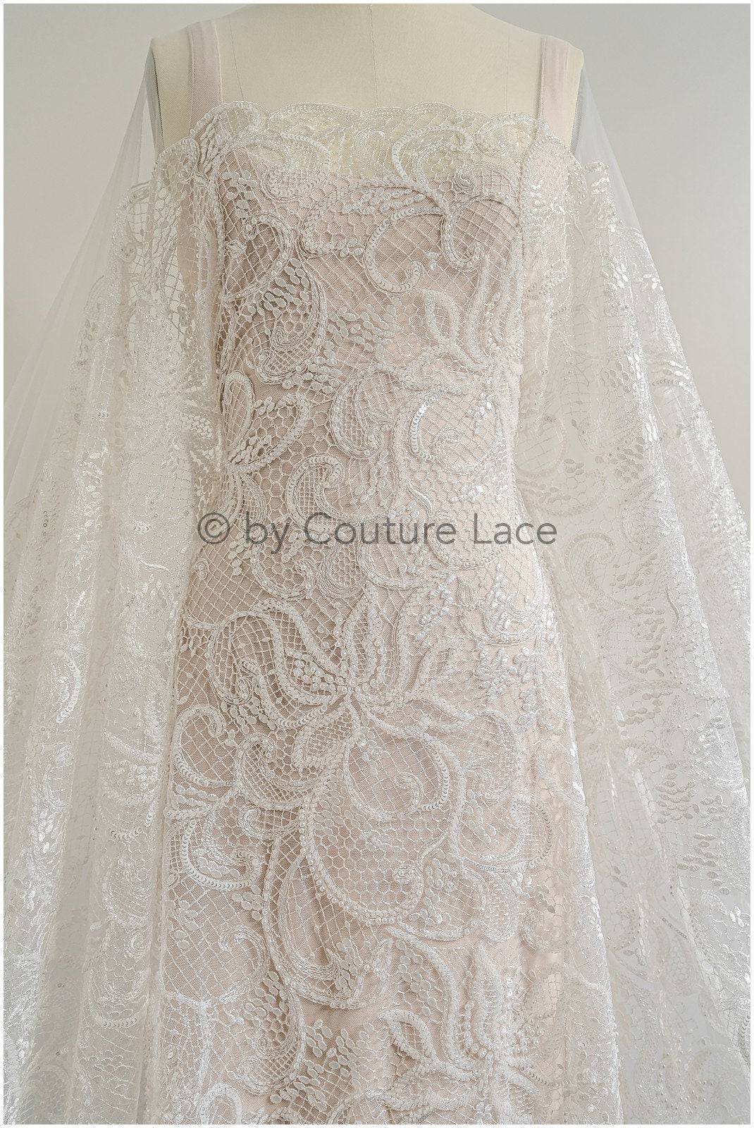 Perlen Spitzenstoff Off-White/ Couture Spitzenstoff/ Brautspitze Stoff mit Perlen/ Perlenspitze// L22-516