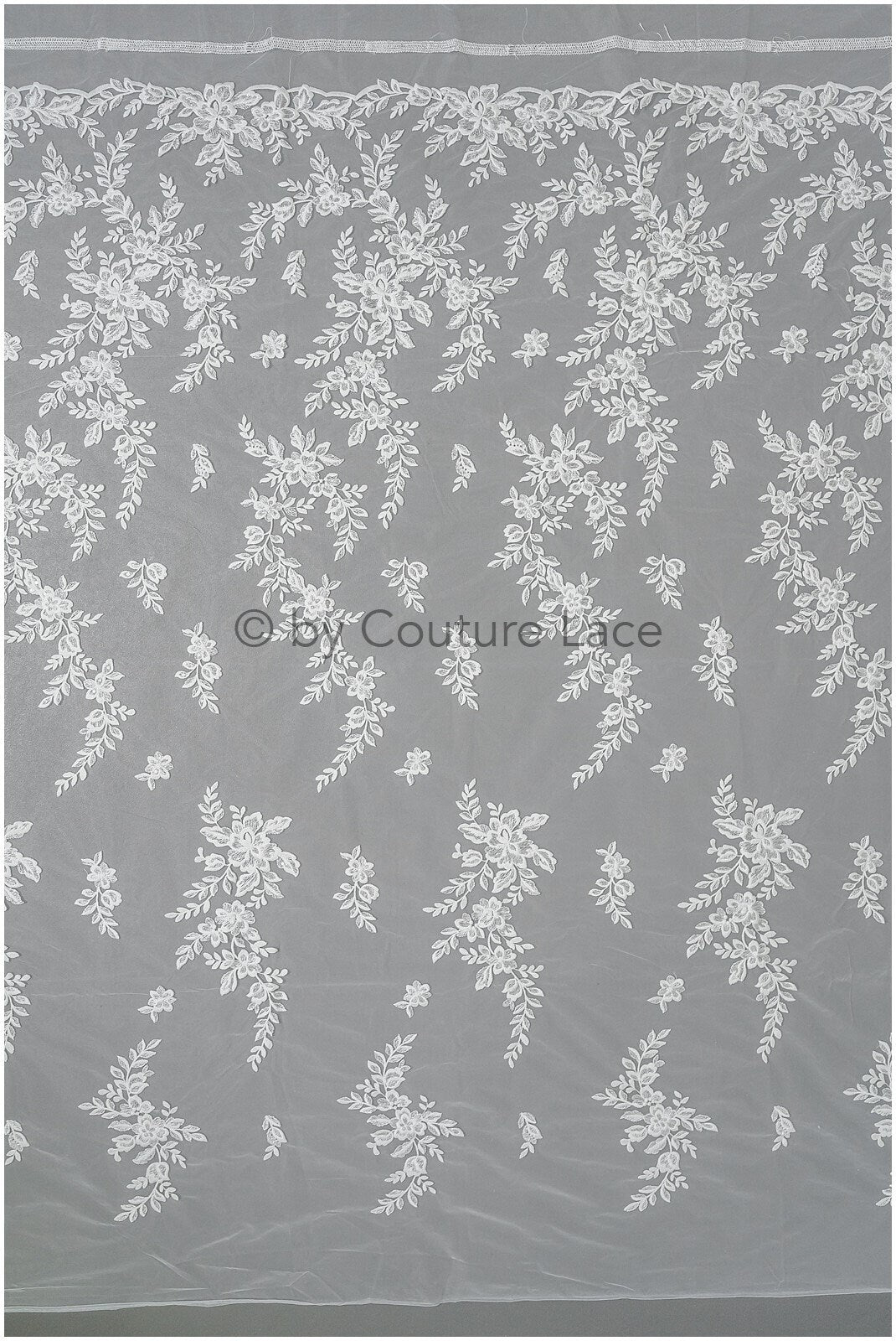 Romantischer Blumen Spitzenstoff/ Blumenspitze Off-White/ Hochzeitskleid Spitze/ Blumen Spitzenstoff mit Pailletten// L22-520