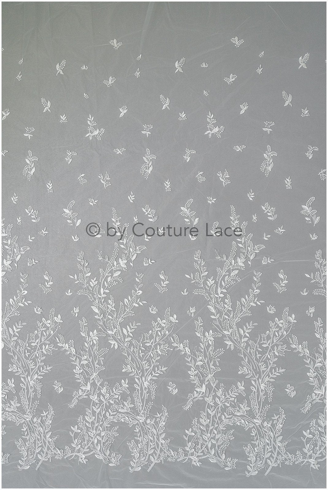 Romantischer Wildblumen Spitzenstoff/ Braut Spitze Off-White/ Hochzeitskleid Spitze mit Pailletten/ Blumenspitze// L22-522