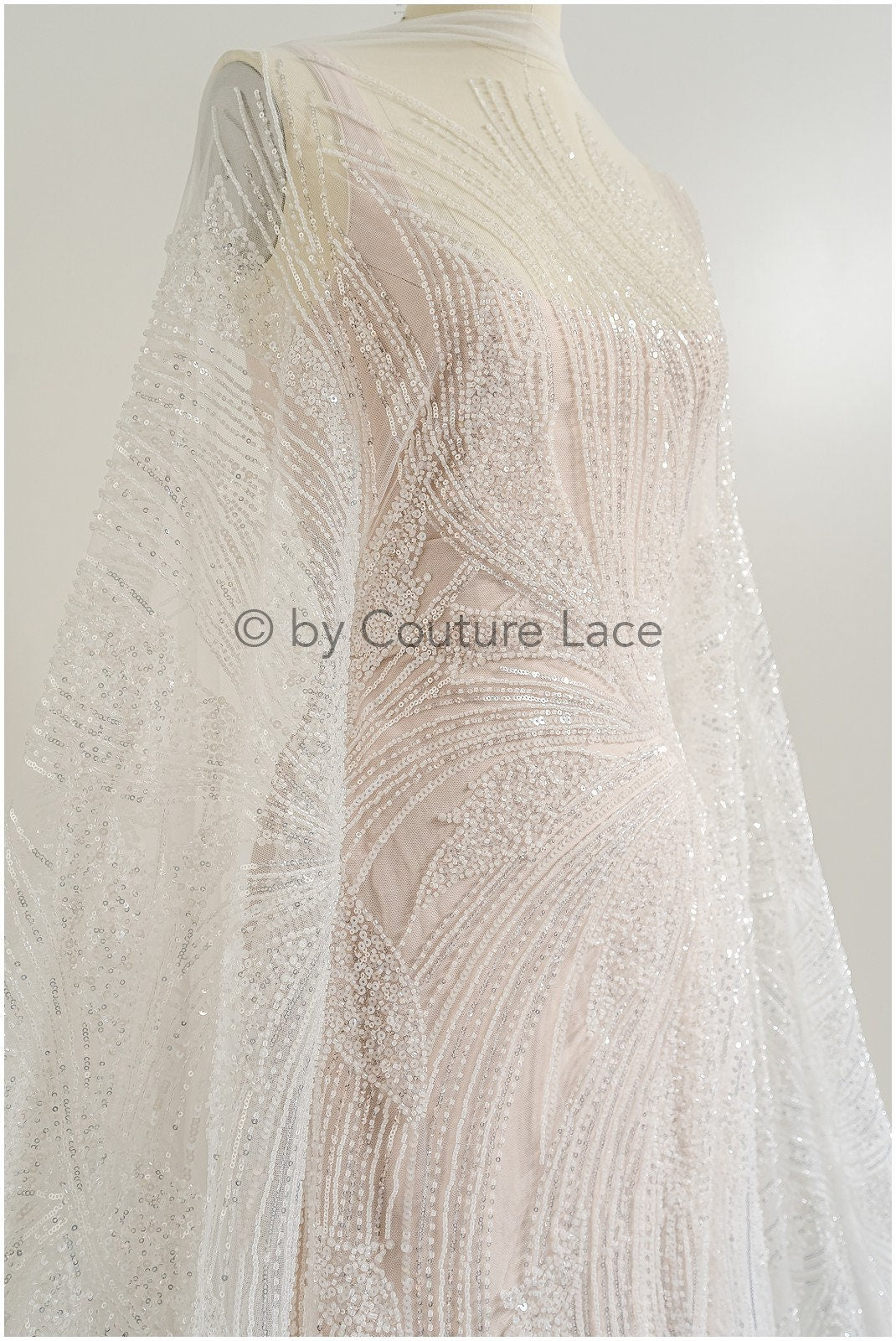 wunderschöner gestreifter Spitzenstoff/ Perlen Braut Spitze mit großen Zweigen/ Brautkleid Spitze mit Perlen/ Brautkleid Material// L22-511