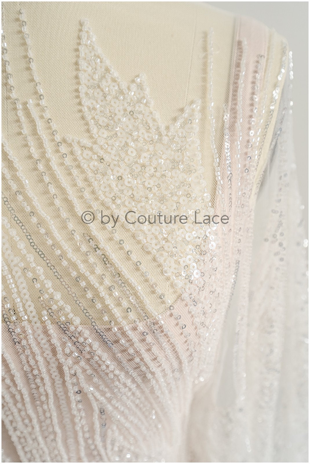 wunderschöner gestreifter Spitzenstoff/ Perlen Braut Spitze mit großen Zweigen/ Brautkleid Spitze mit Perlen/ Brautkleid Material// L22-511
