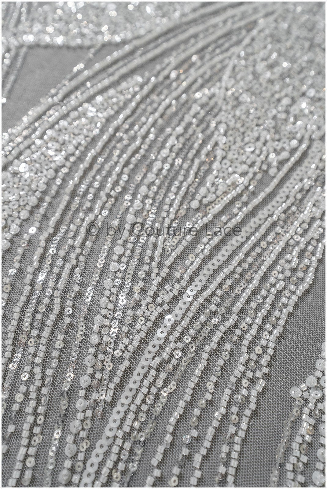 wunderschöner gestreifter Spitzenstoff/ Perlen Braut Spitze mit großen Zweigen/ Brautkleid Spitze mit Perlen/ Brautkleid Material// L22-511