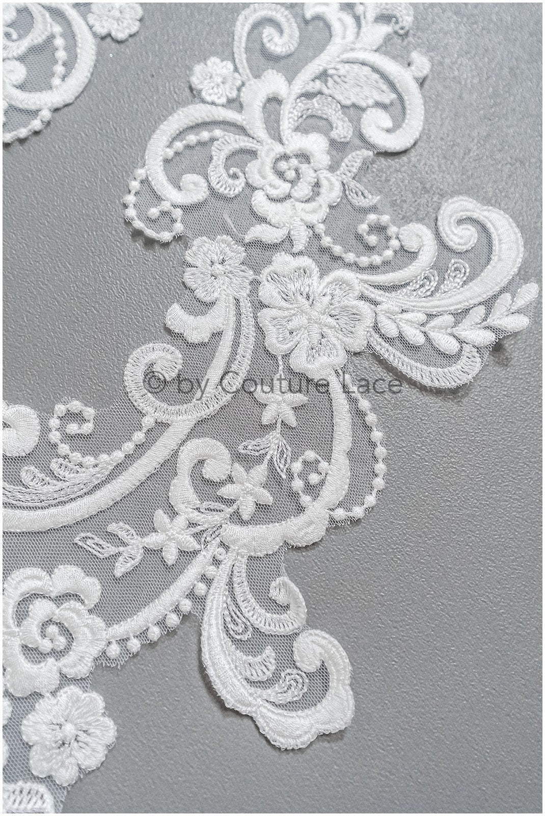 romantischer verschnörkelter Spitzen Aufnäher/ cremefarbene Ornament-Blumen-Applikation/ Brautkleid Spitze Applikation// A23-285