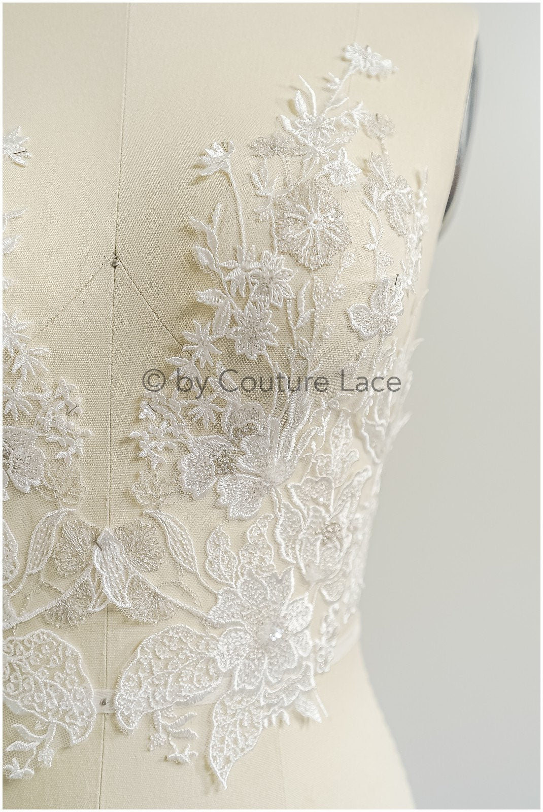 romantischer Wildblumen-Aufnäher/ Silberweiße Blumen Applikation/ Brautkleid Spitze Applikation/ Brautblumen Applikation// A23-315