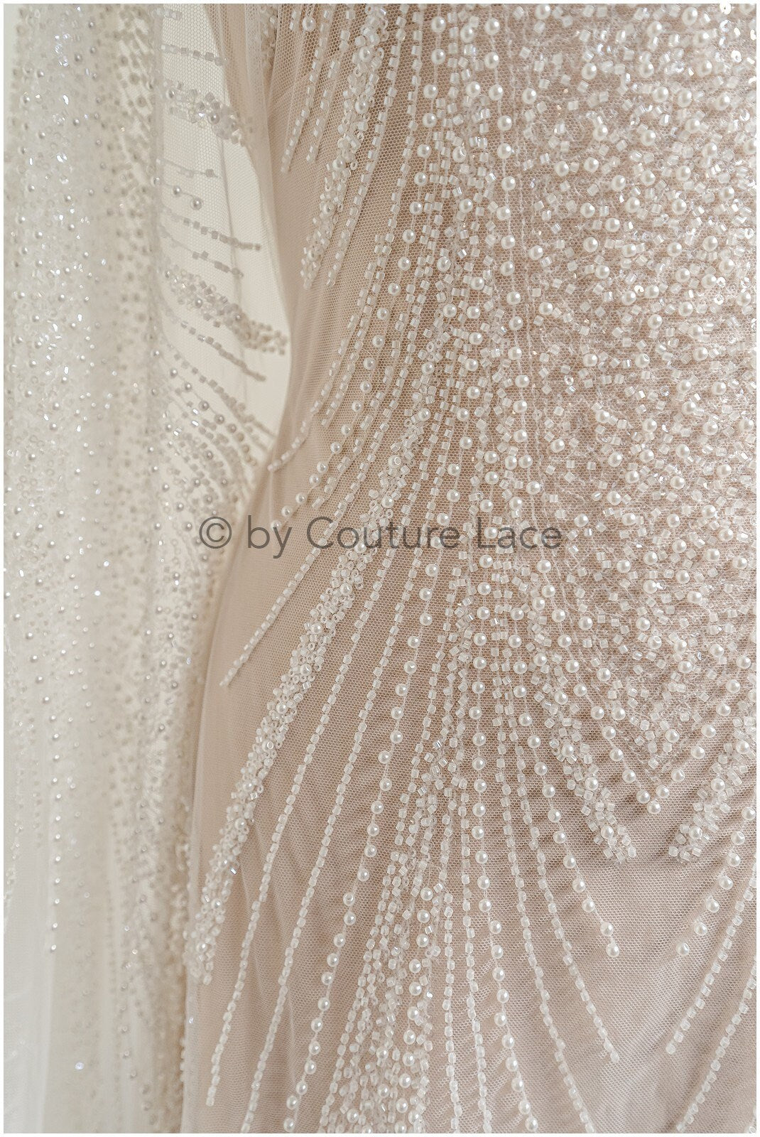 Wunderschöner perlenbesetzter Spitzenstoff Off-White/ Couture Spitzenstoff mit Perlen & Pailletten/ Brautspitze// L23-502