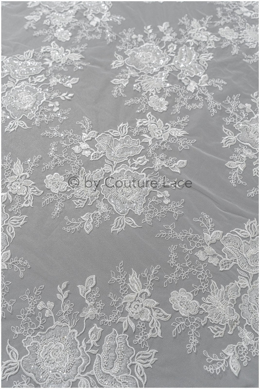 Wunderschöner perlenbesetzter Blumen Spitzenstoff/ Braut Couture Spitzenstoff mit Perlen & Pailletten/ Braut Spitze Off-White// L23-031BD