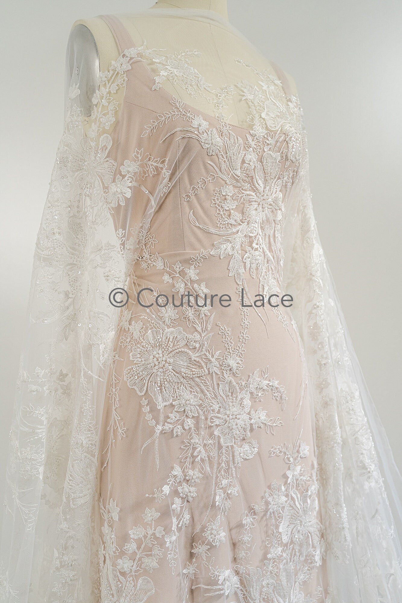 Perlen Spitzenstoff Off-White/ Couture Spitze Stoff/ Brautspitze Stoff mit Perlen/ Perlenspitze// L23-023