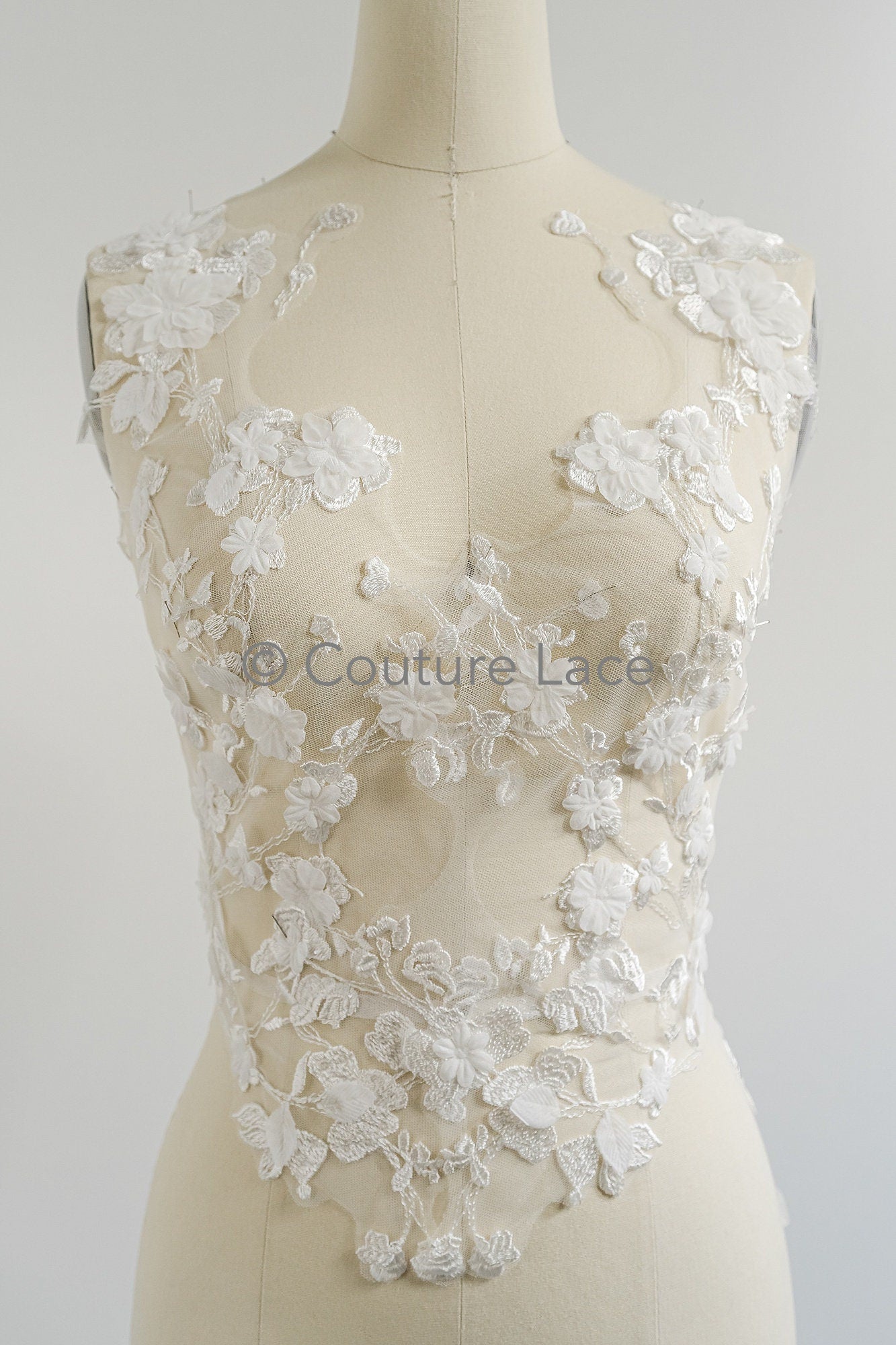florale 3D Blumenapplikation/ Hochzeitskleid Spitzenapplikation/ Perlen Braut Aufnäher/ bestickte Brautblatt Applikation mit 3d Blumen/ A23-345