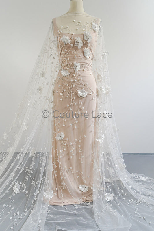 3D Blumen Spitzenstoff Off-White/ Braut Spitzenstoff/ romantischer Spitzenstoff mit 3D Blumen & Perlen/ Hochzeit Spitzenstoff// L23-541